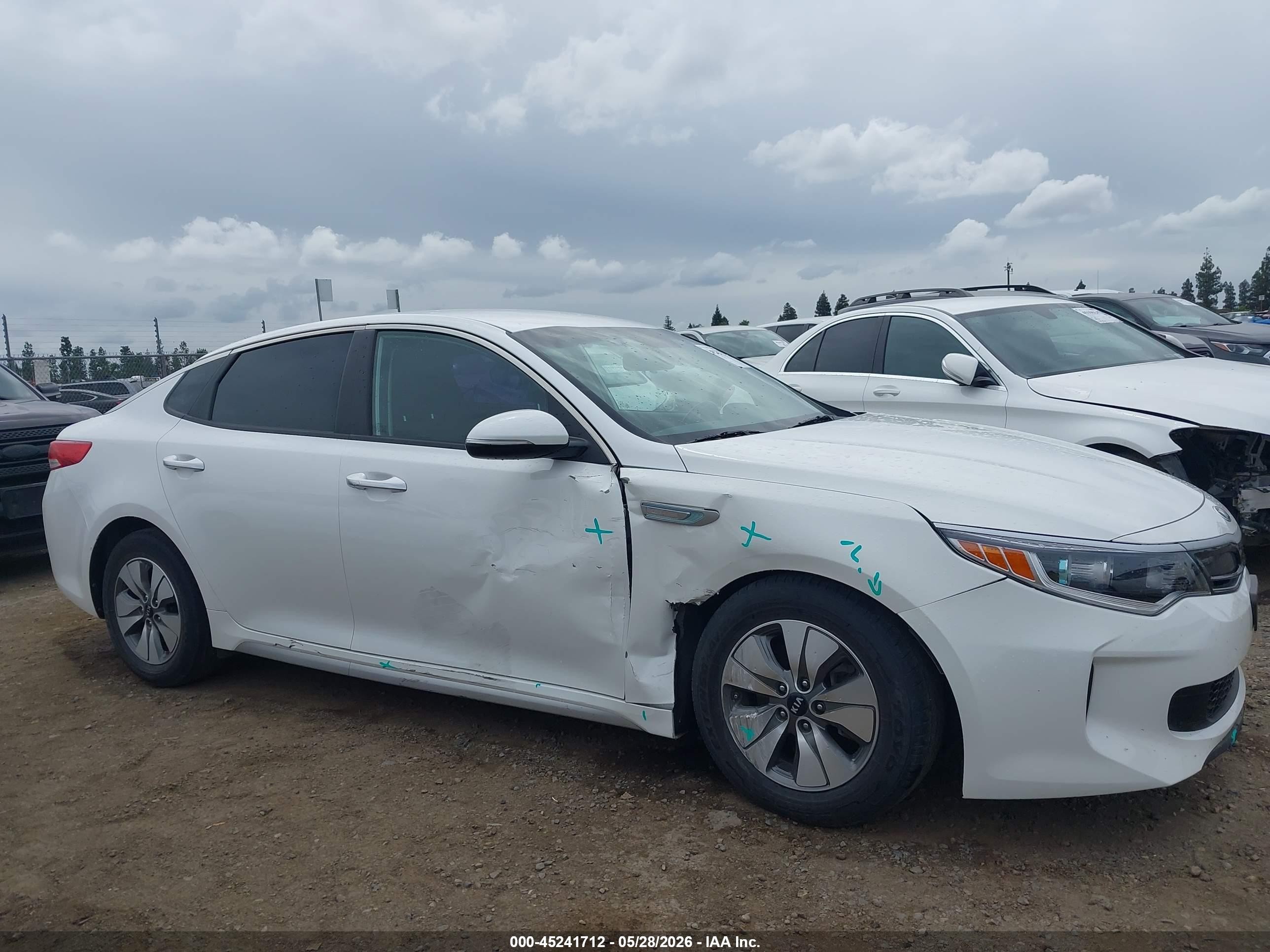 2017 Kia Optima Hybrid White vin: KNAGT4LE7H5013456