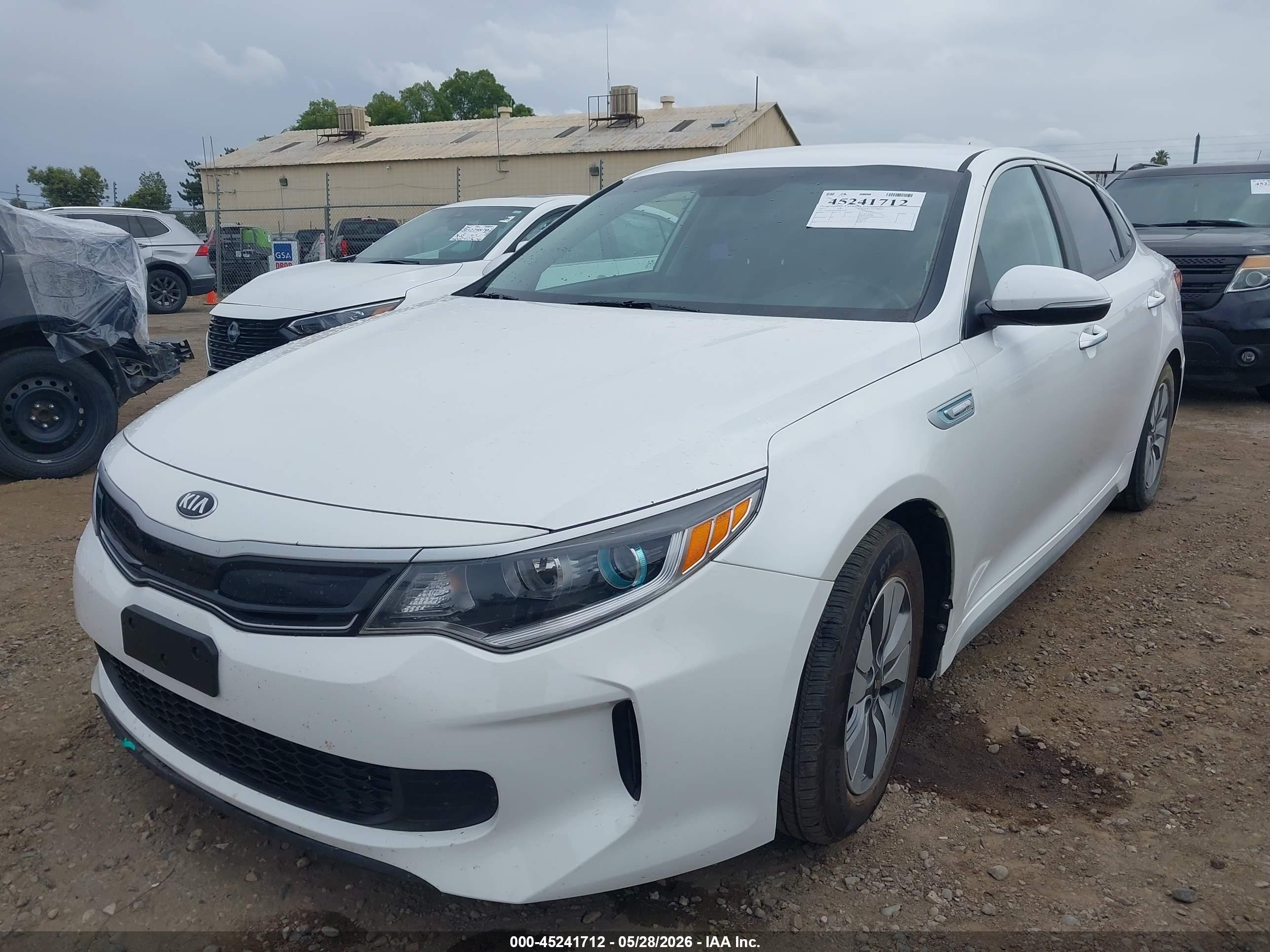 2017 Kia Optima Hybrid White vin: KNAGT4LE7H5013456