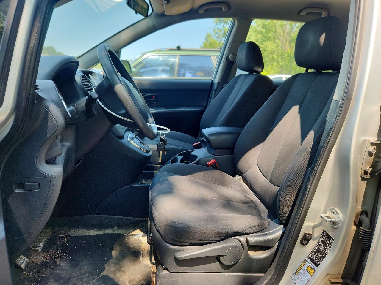 2012 Kia Rondo Silver vin: KNAHG8A84C7408995
