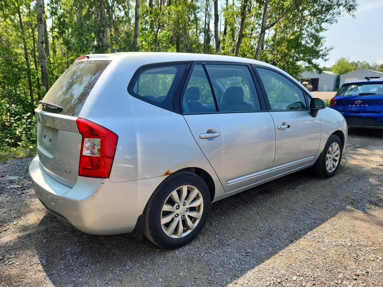 2012 Kia Rondo Silver vin: KNAHG8A84C7408995