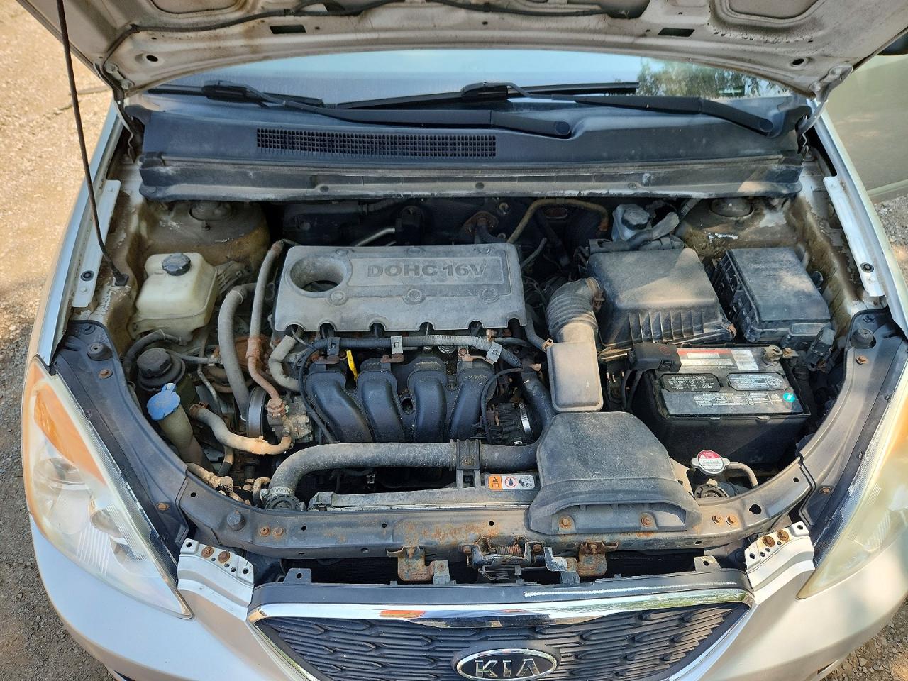 2012 Kia Rondo Silver vin: KNAHG8A84C7408995