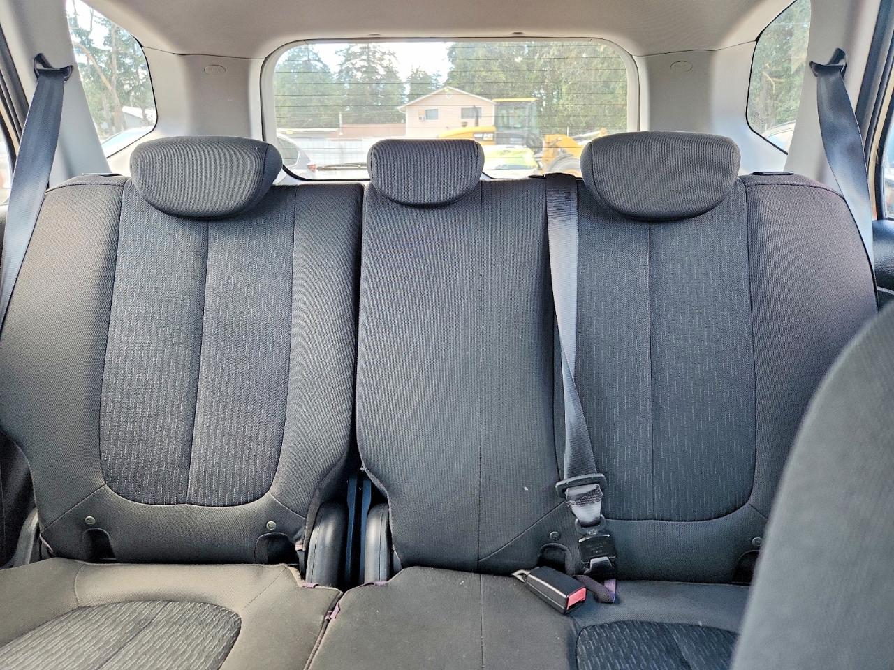 2010 Kia Rondo Lx Silver vin: KNAHG8A99A7293963