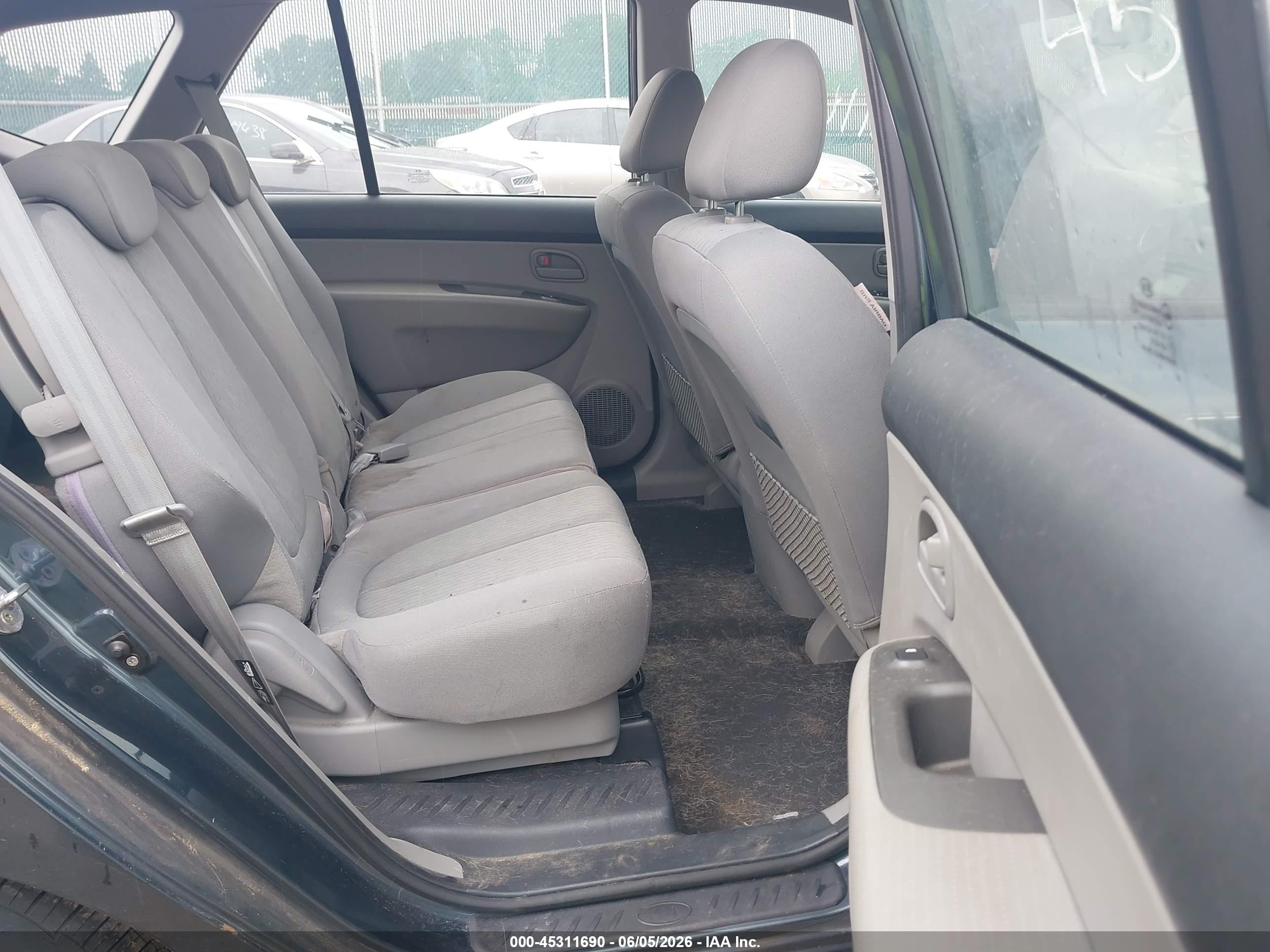 2010 Kia Rondo Lx Blue vin: KNAHG8C80A7303770
