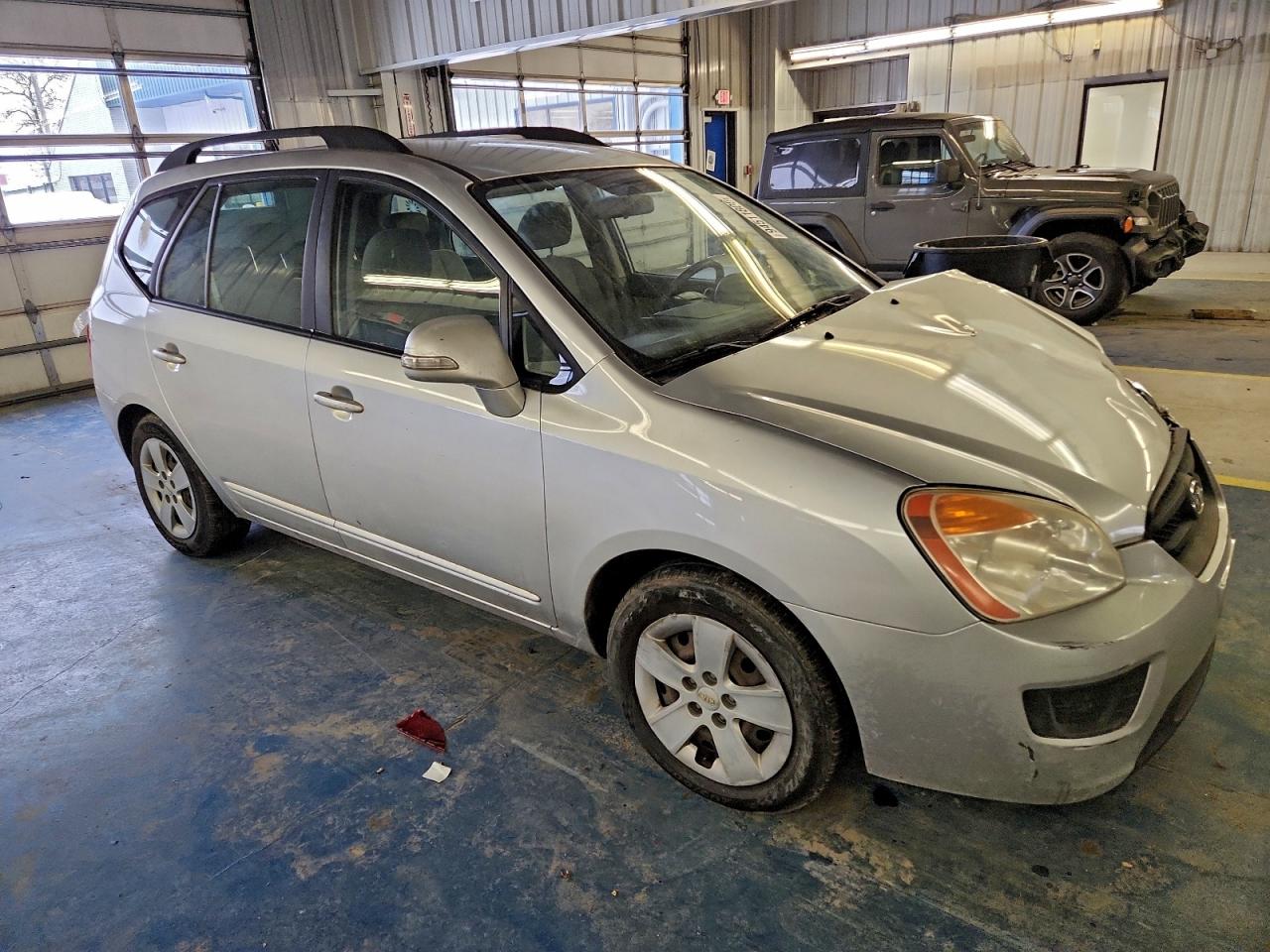 2010 Kia Rondo Lx Серебряный vin: KNAHG8C86A7300114