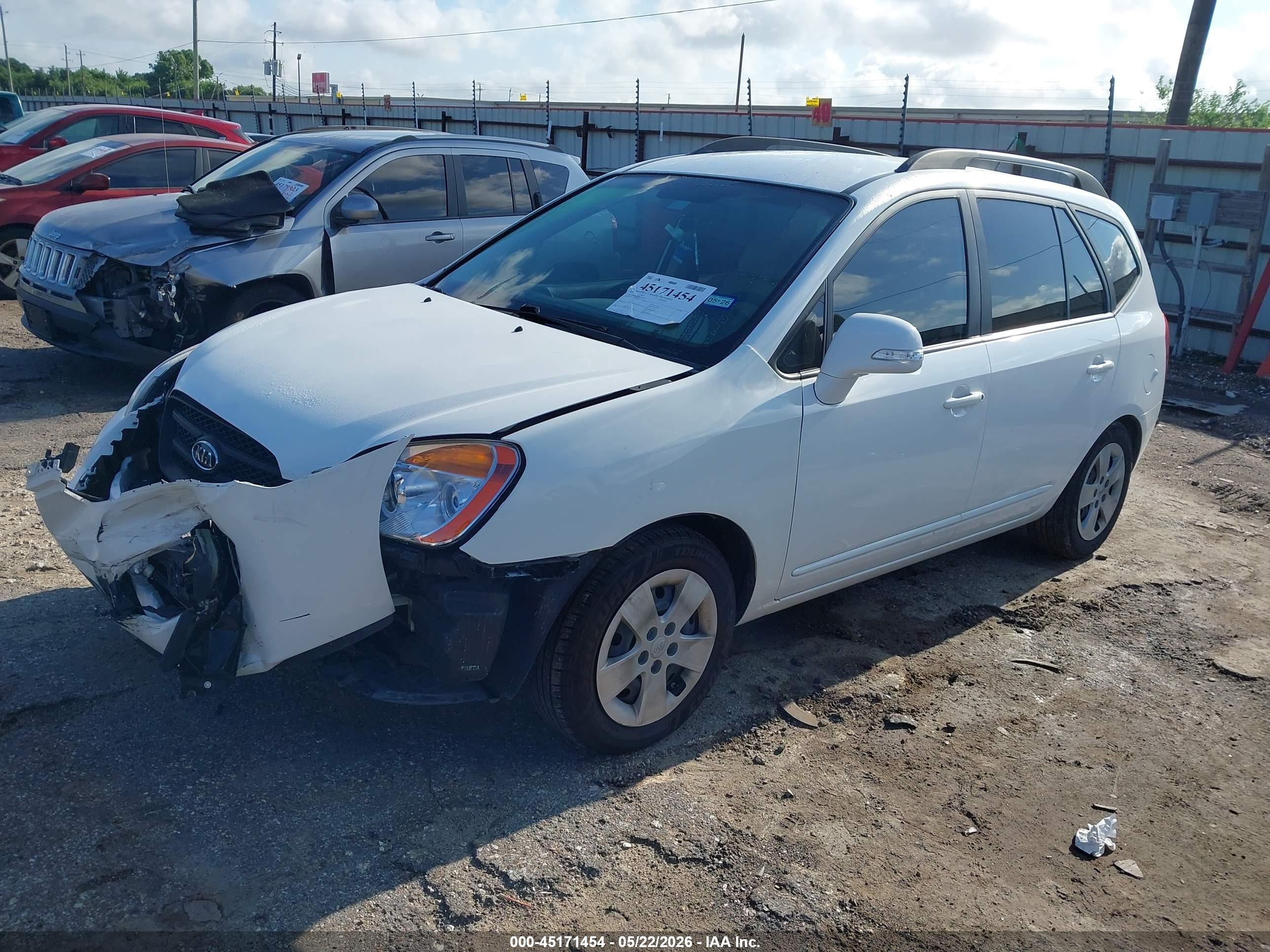 2010 Kia Rondo Lx White vin: KNAHG8C96A7308884