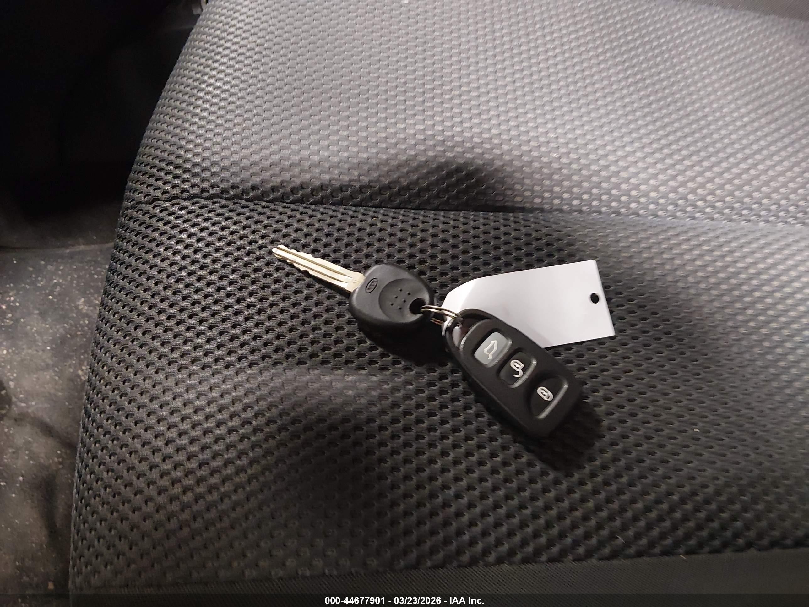 2010 Kia Rondo Ex/ex-premium Silver vin: KNAHH8A84A7305067