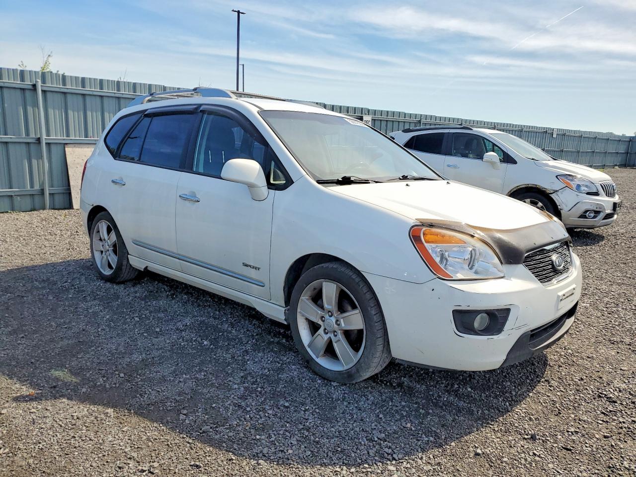 2012 Kia Rondo White vin: KNAHH8A85C7372618