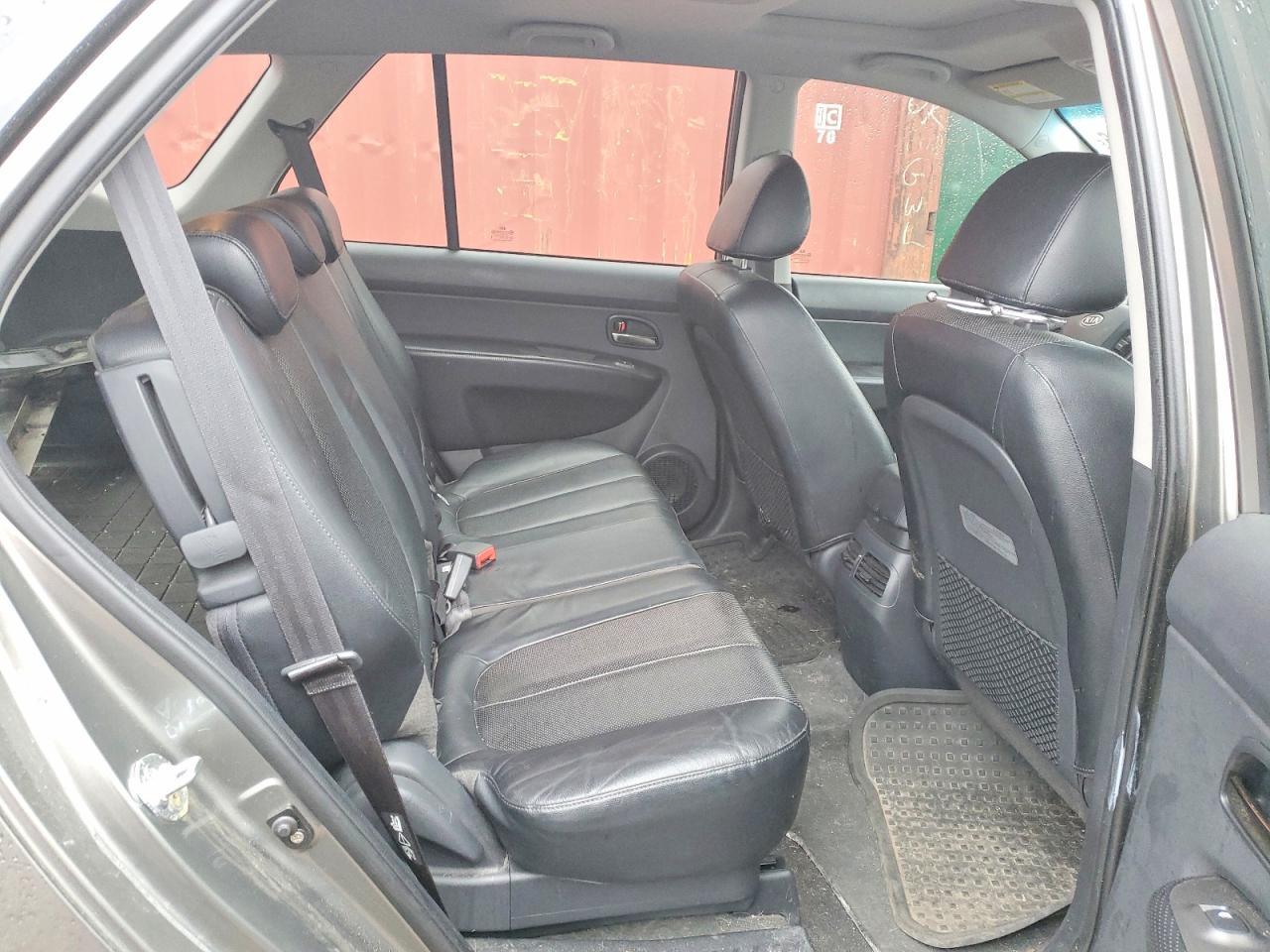 2011 Kia Rondo Серебряный vin: KNAHH8C60B7360130