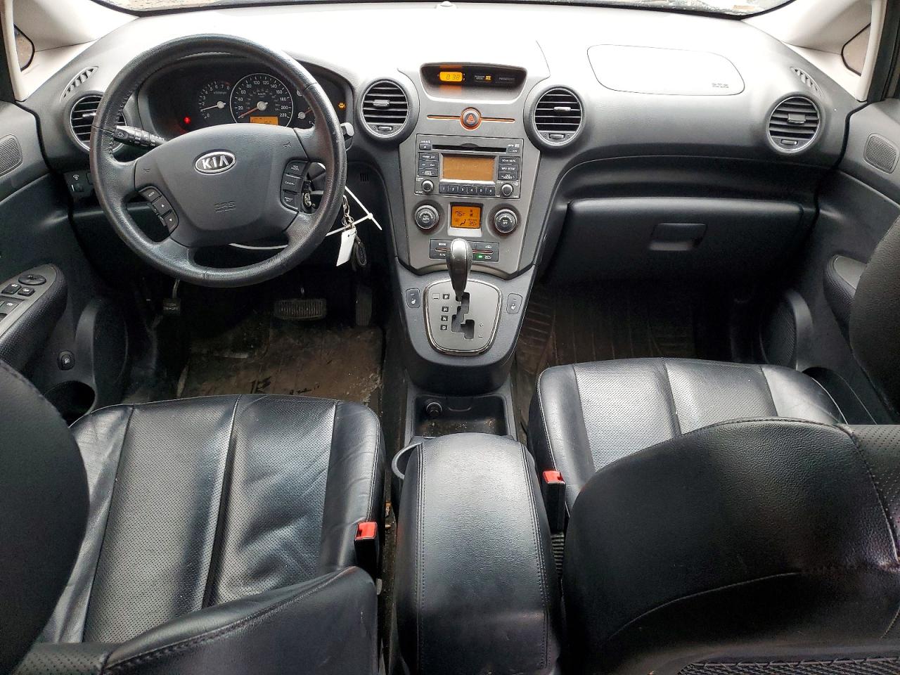 2011 Kia Rondo Серебряный vin: KNAHH8C60B7360130