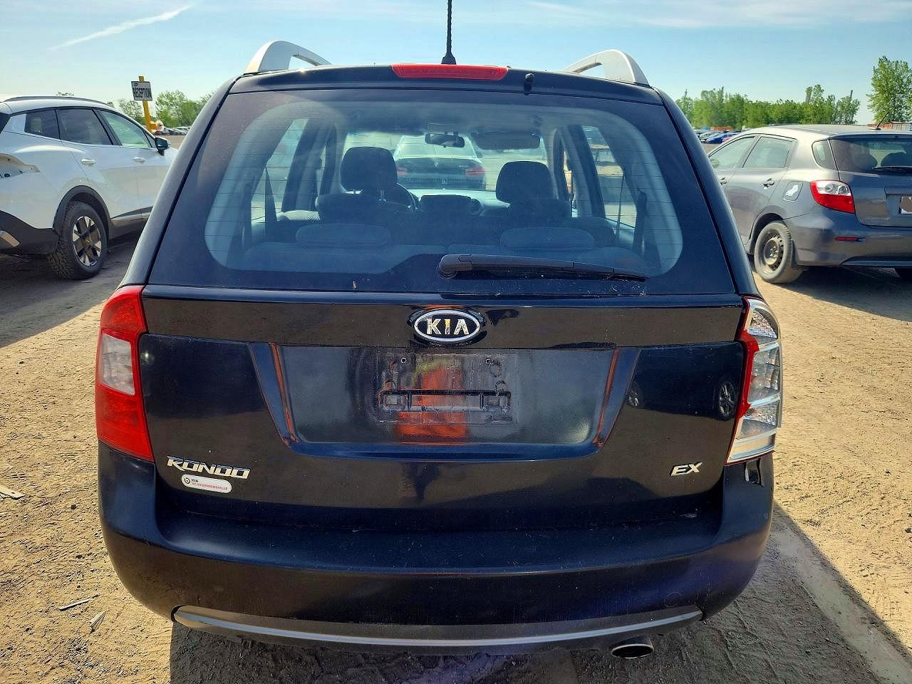 2011 Kia Rondo Black vin: KNAHH8C83B7363895