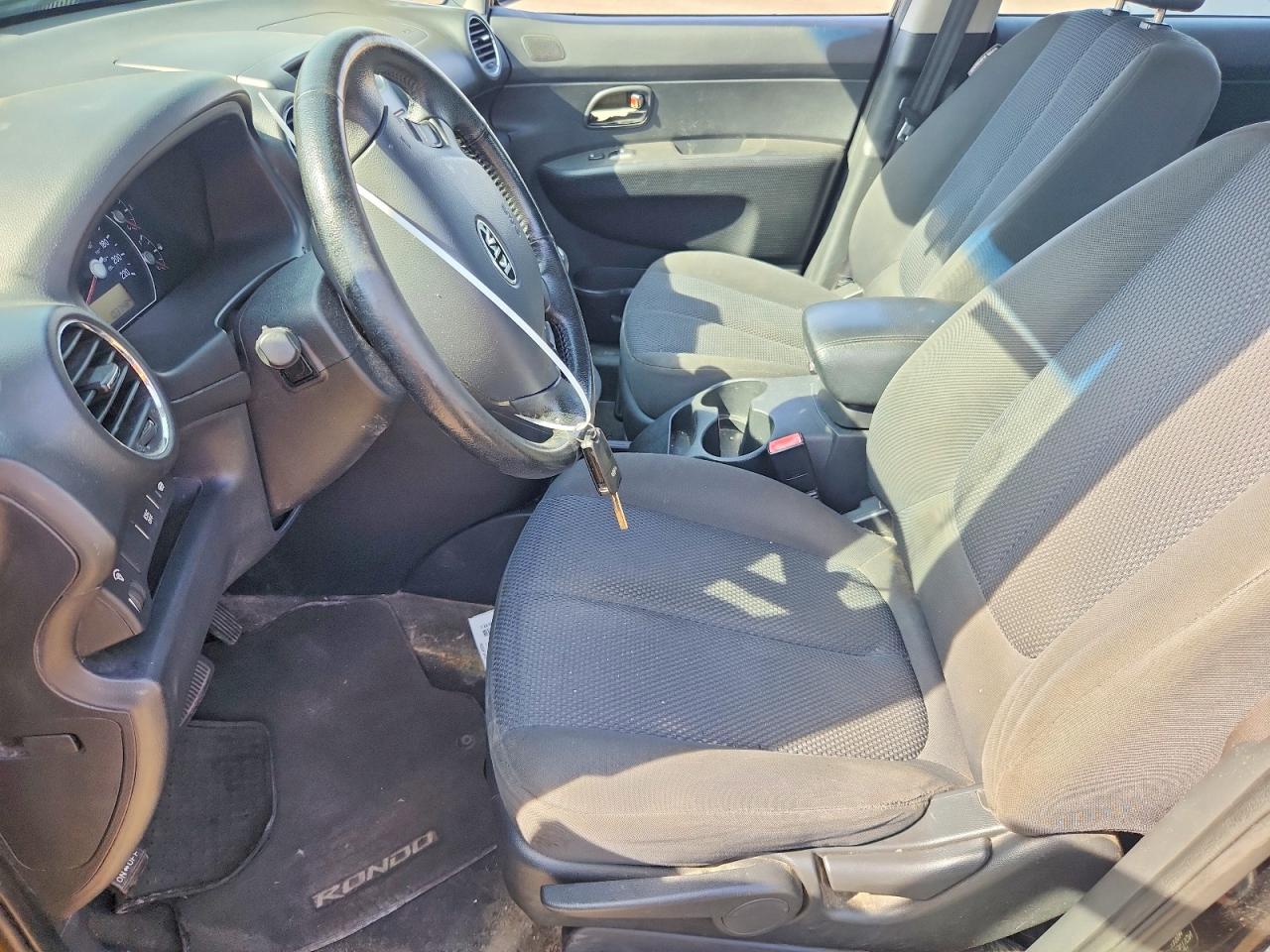 2011 Kia Rondo Black vin: KNAHH8C83B7363895