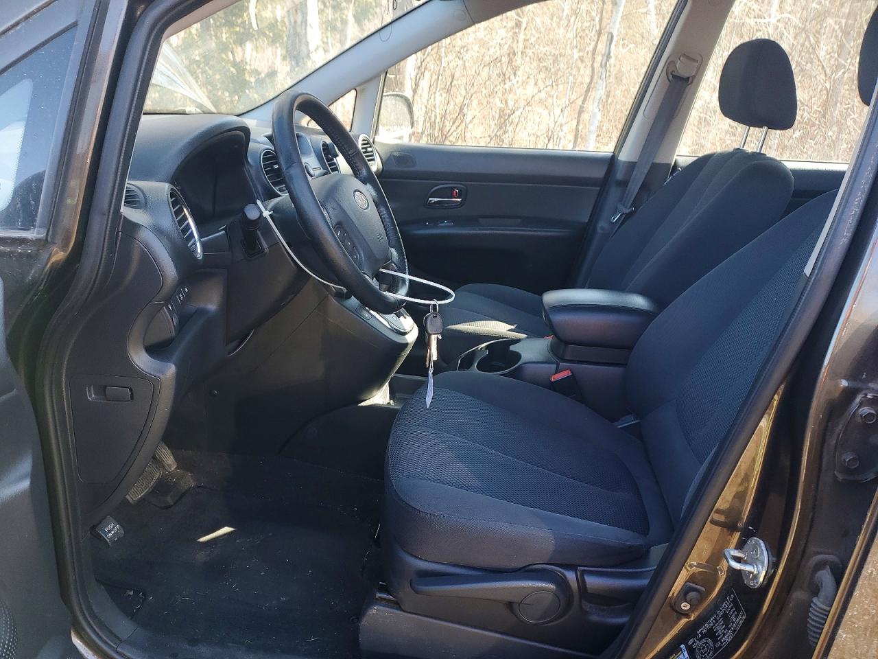 2011 Kia Rondo Серый vin: KNAHH8C87B7364077