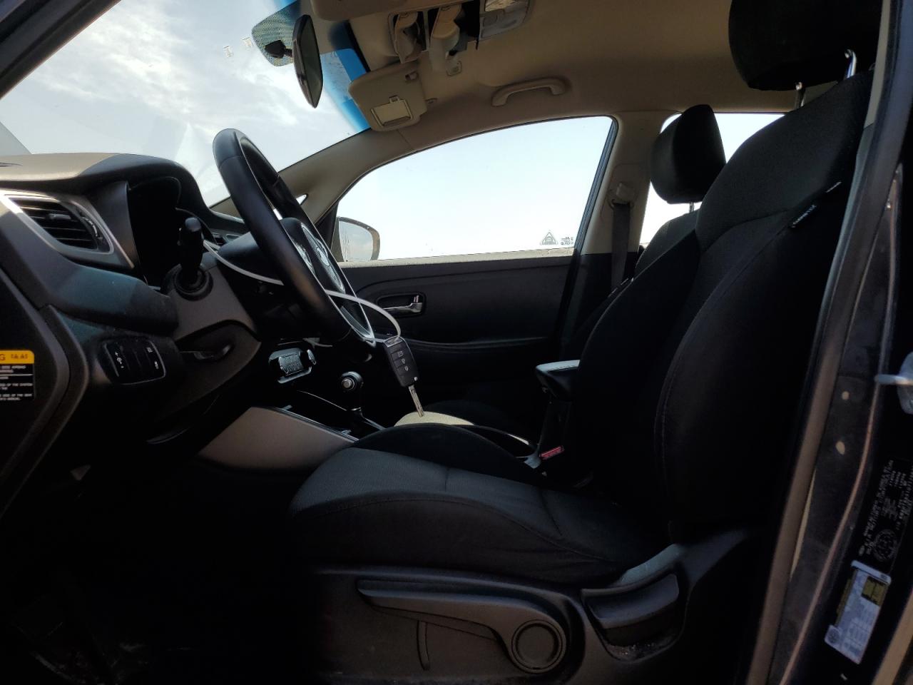 2016 Kia Rondo  Синий vin: KNAHT8A31G7126626