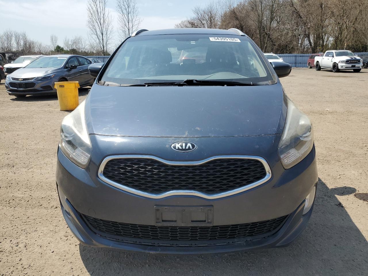 2016 Kia Rondo  Синий vin: KNAHT8A31G7126626