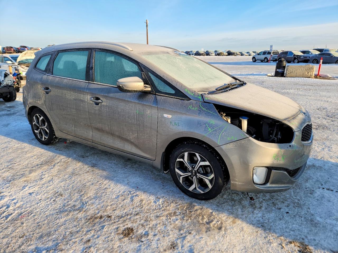 2014 Kia Rondo Серебряный vin: KNAHT8A32E7047799