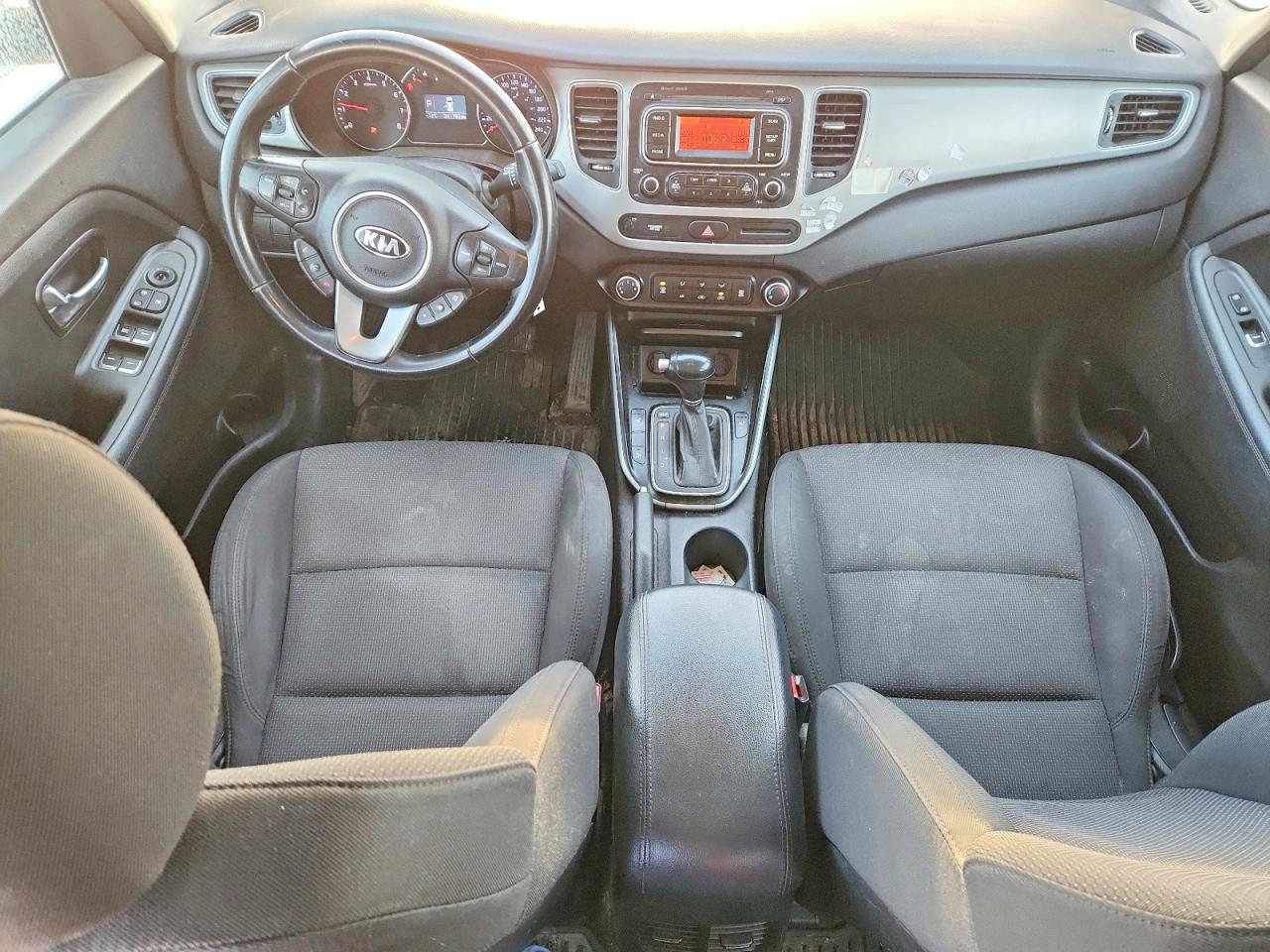 2014 Kia Rondo Серебряный vin: KNAHT8A32E7047799
