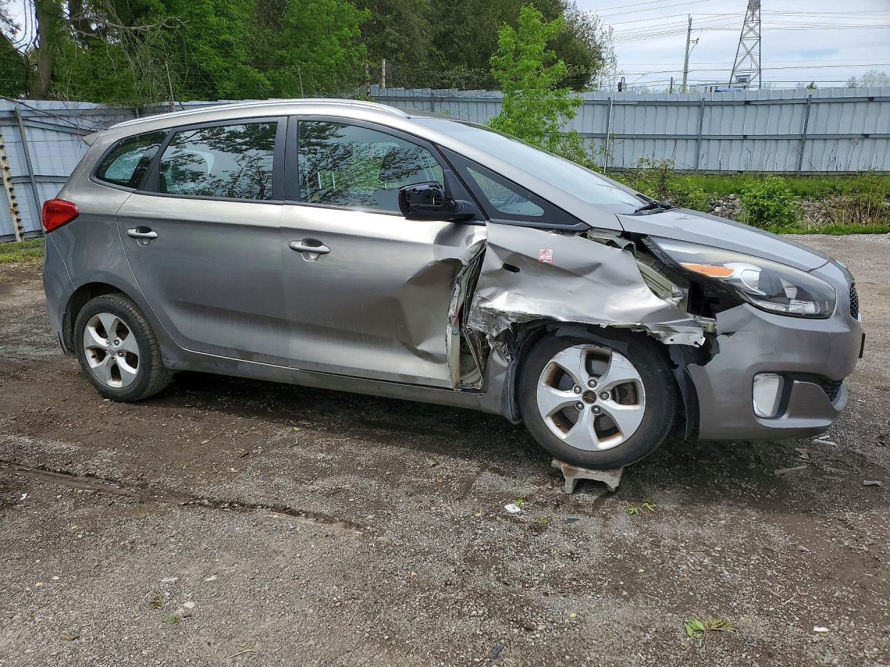 2014 Kia Rondo Gray vin: KNAHT8A33E7021051