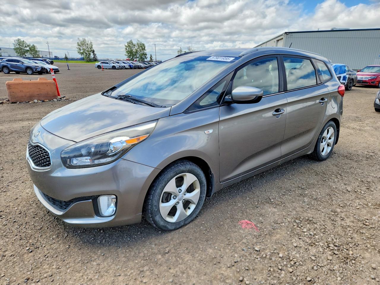 2014 Kia Rondo Gray vin: KNAHT8A35E7048462