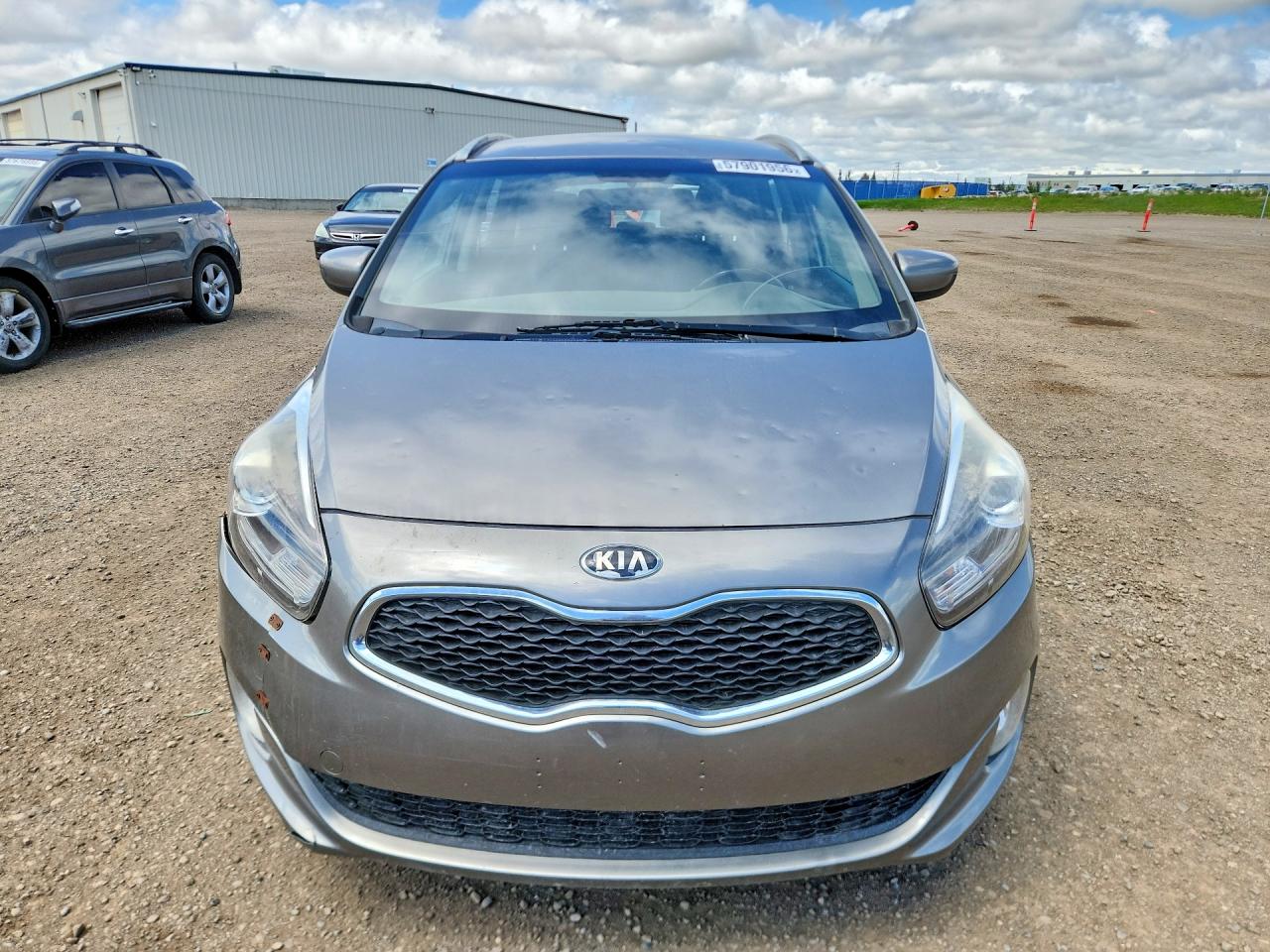 2014 Kia Rondo Gray vin: KNAHT8A35E7048462
