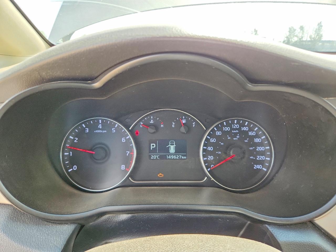 2014 Kia Rondo Gray vin: KNAHT8A35E7048462