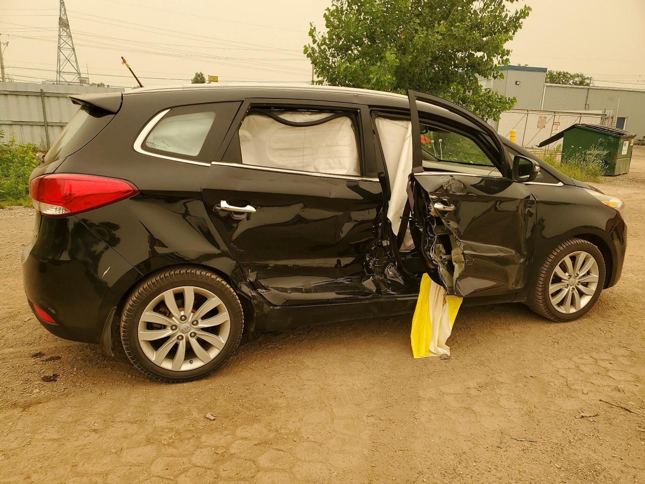 2015 Kia Rondo Black vin: KNAHU8A35F7122722