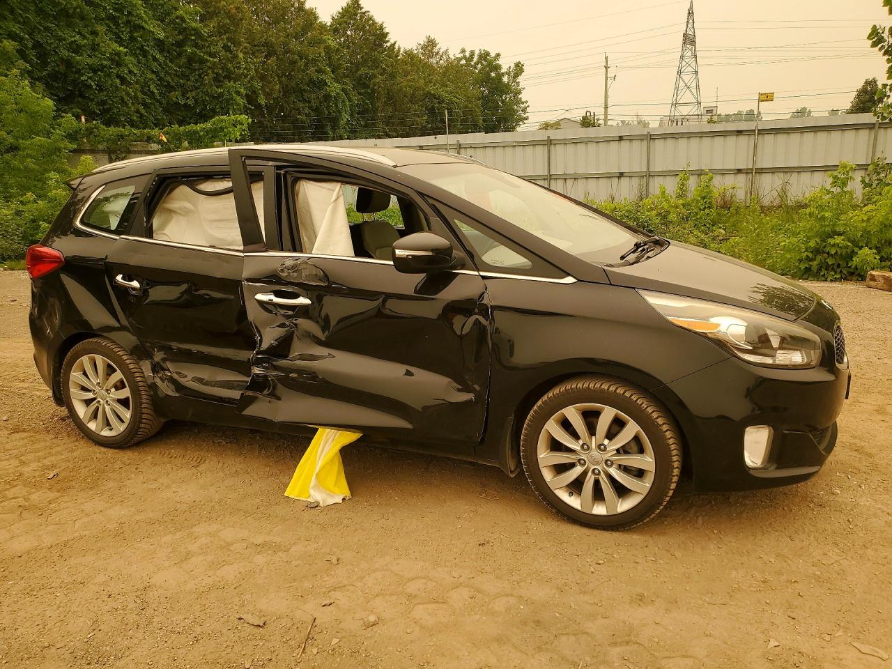 2015 Kia Rondo Black vin: KNAHU8A35F7122722