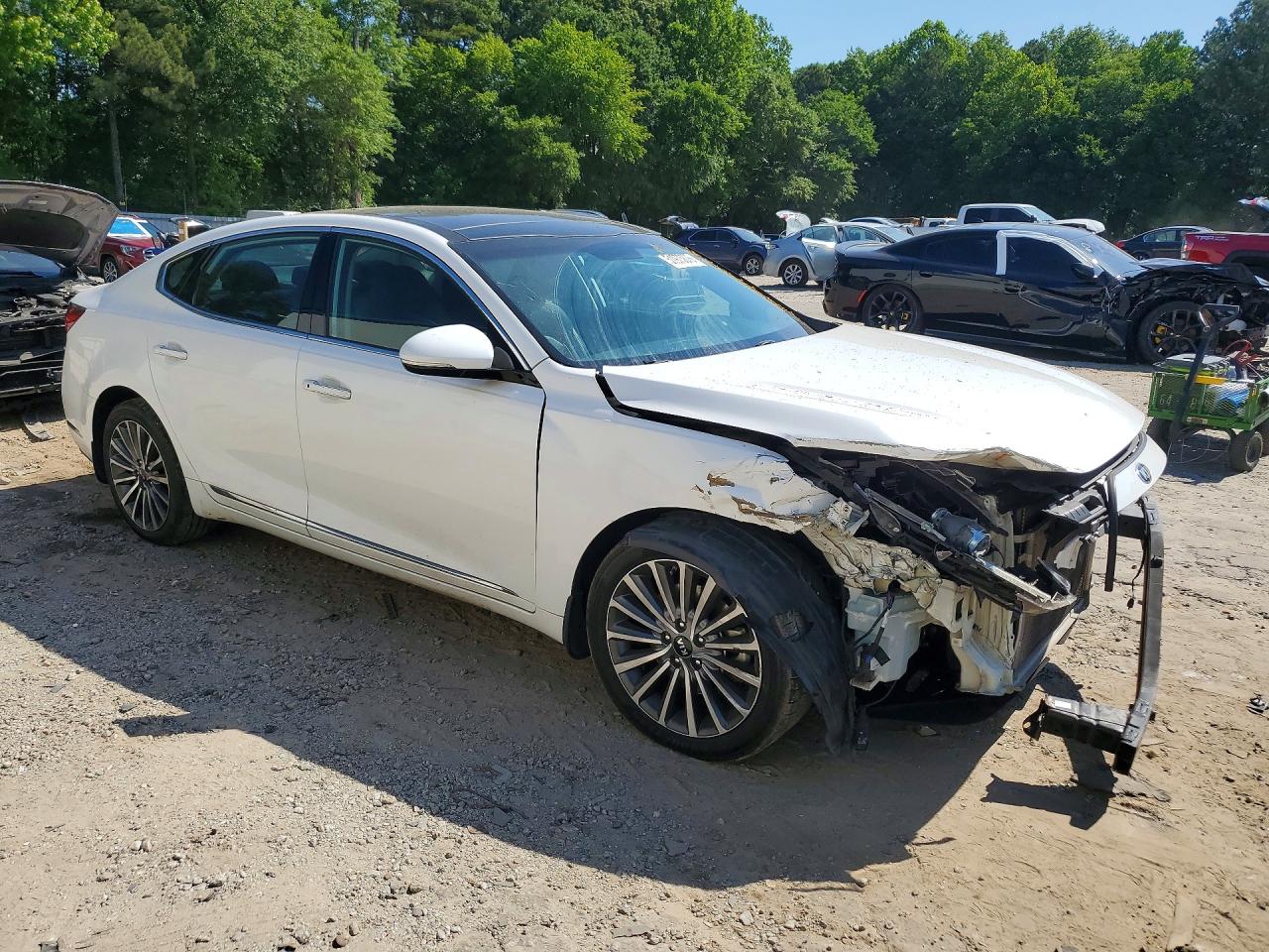 2017 Kia Cadenza Premium White vin: KNALC4J12H5046184