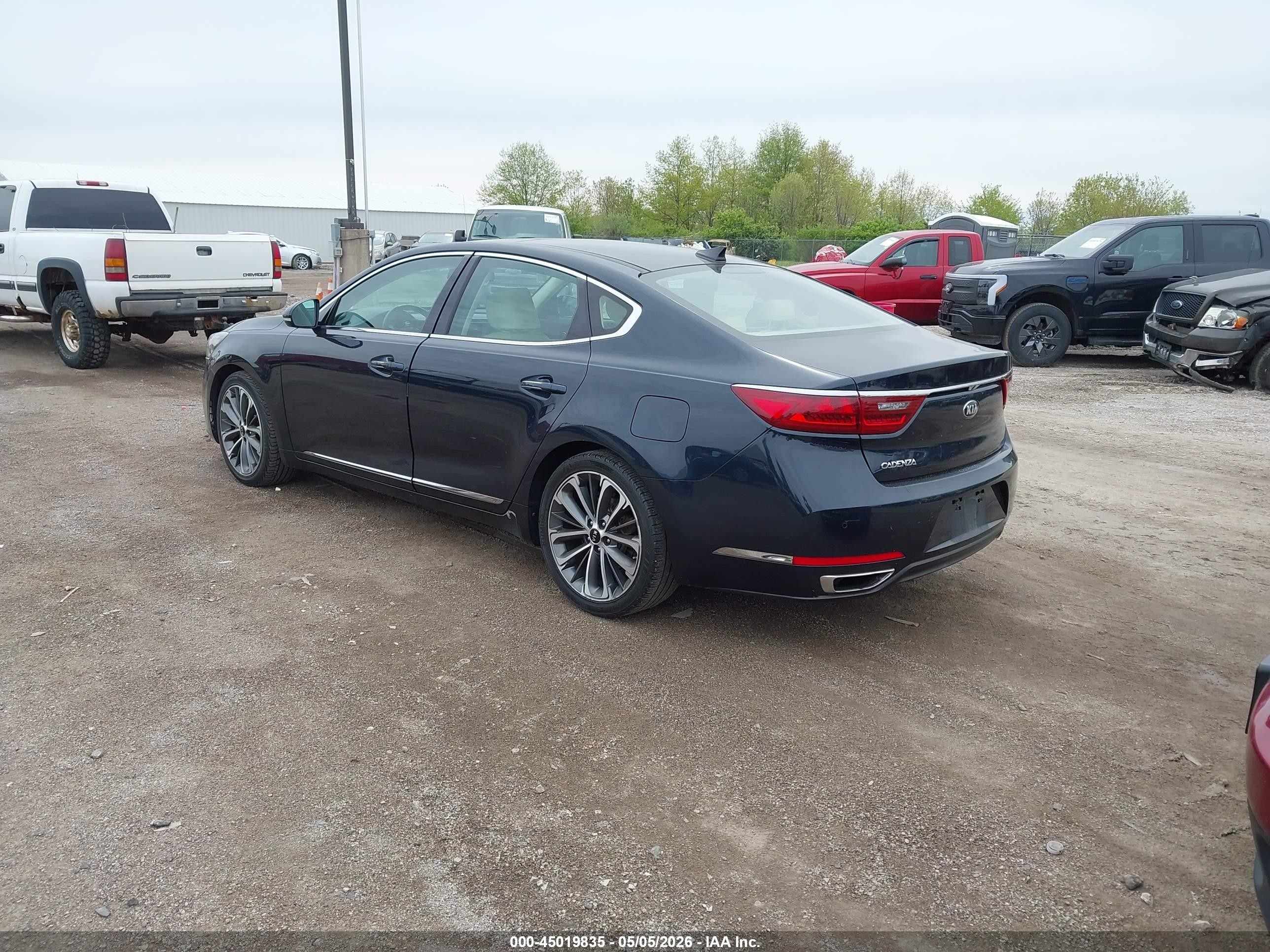 2017 Kia Cadenza Technology Черный vin: KNALC4J12H5063986