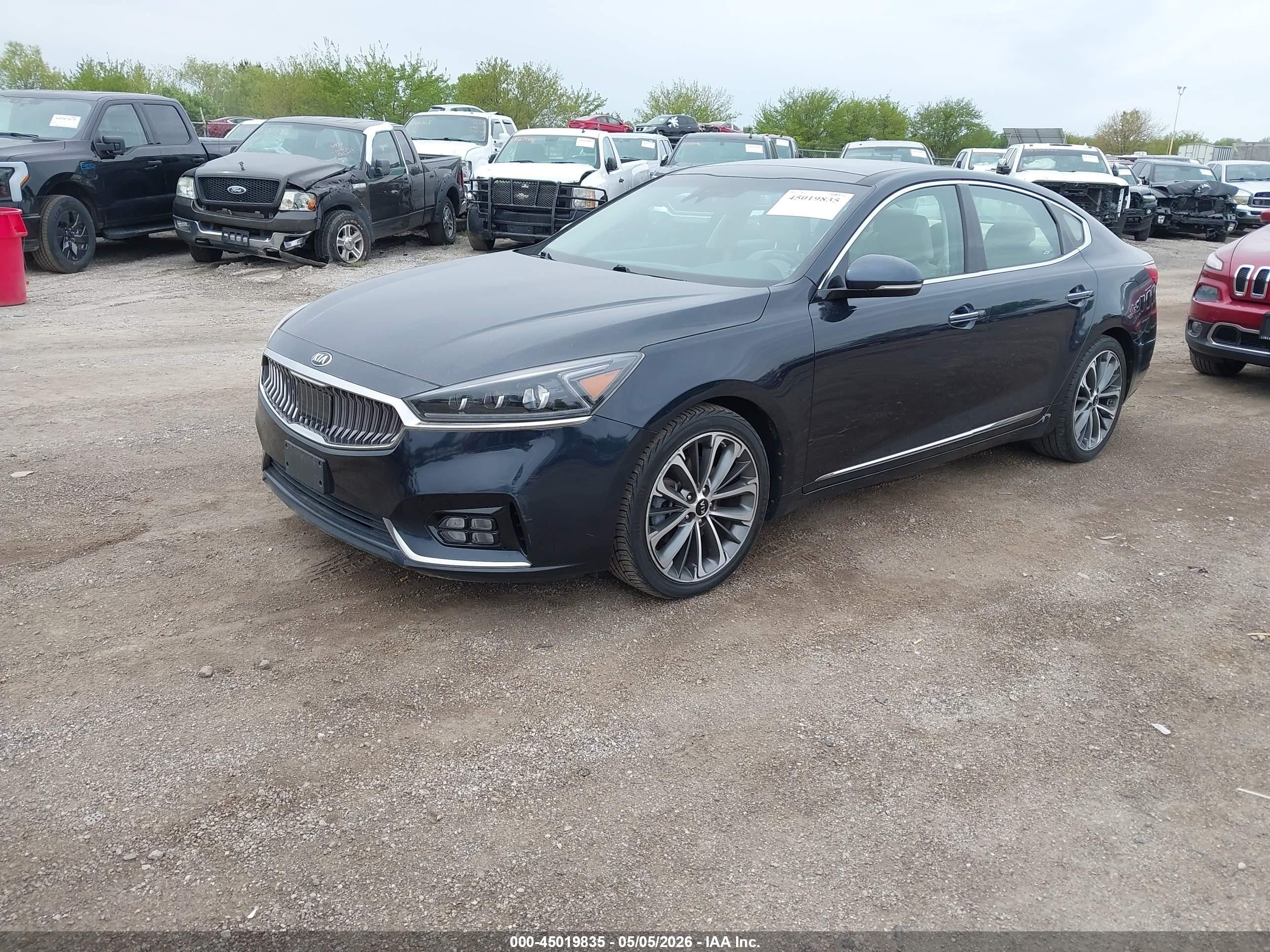 2017 Kia Cadenza Technology Черный vin: KNALC4J12H5063986