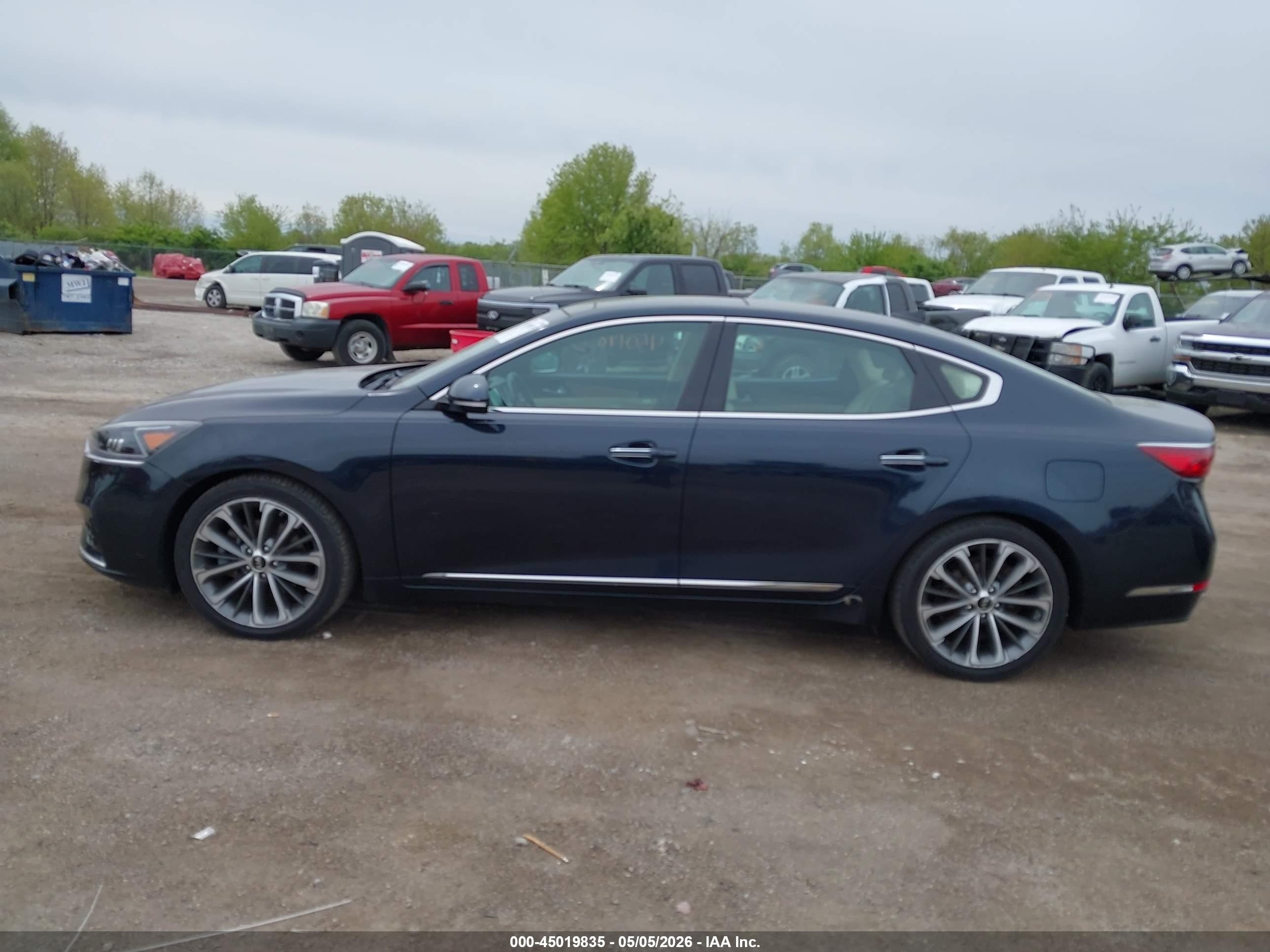 2017 Kia Cadenza Technology Черный vin: KNALC4J12H5063986