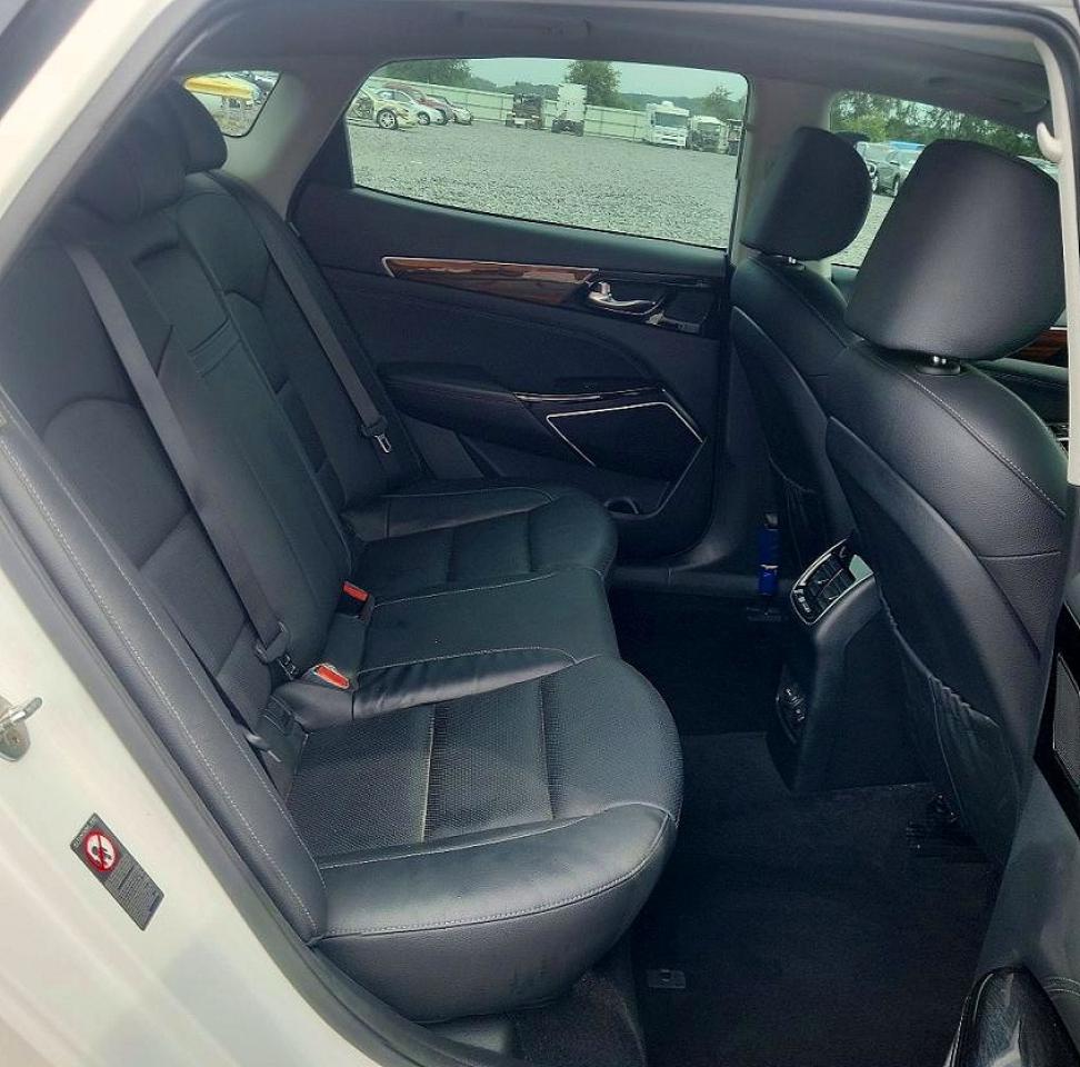 2019 Kia Cadenza Technology White vin: KNALC4J16K5171292