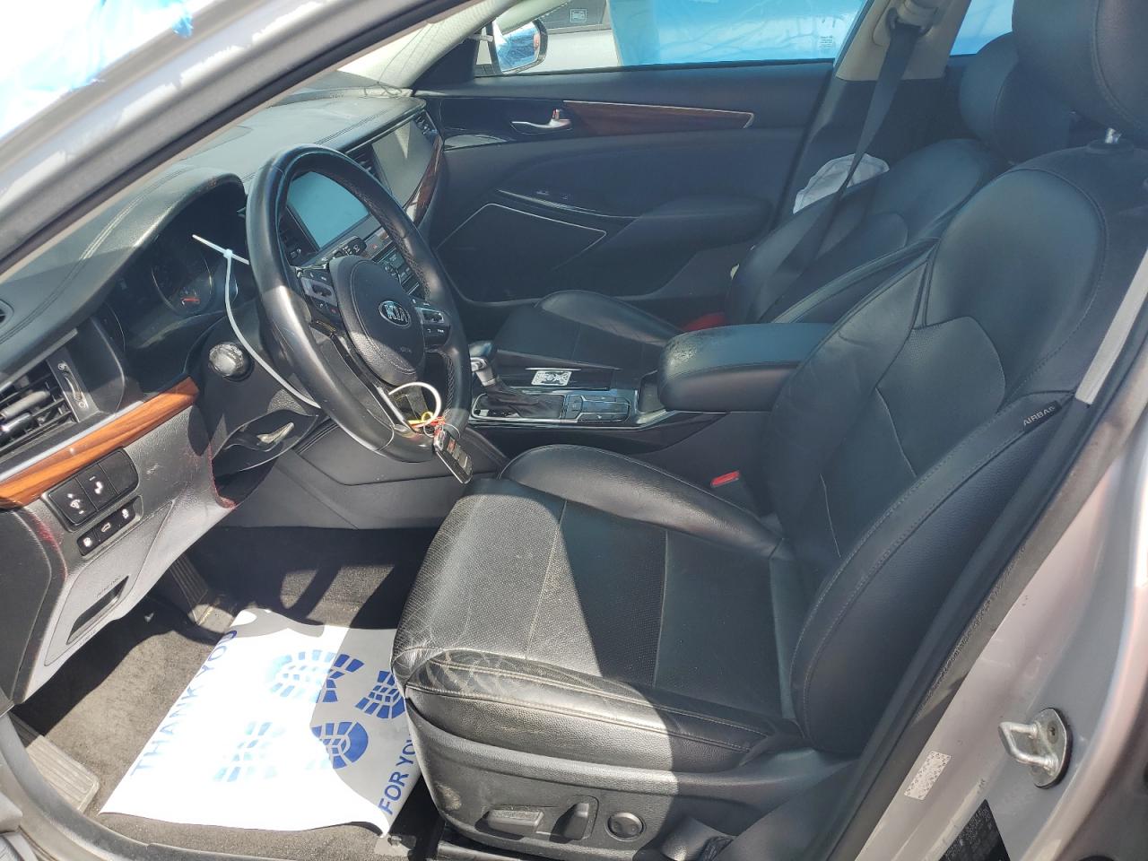 2017 Kia Cadenza Premium Серебряный vin: KNALC4J19H5057358