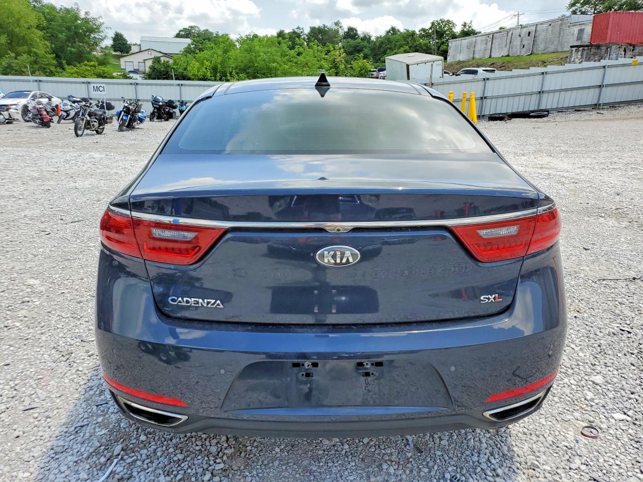 2017 Kia Cadenza Limited Черный vin: KNALC4J19H5073852