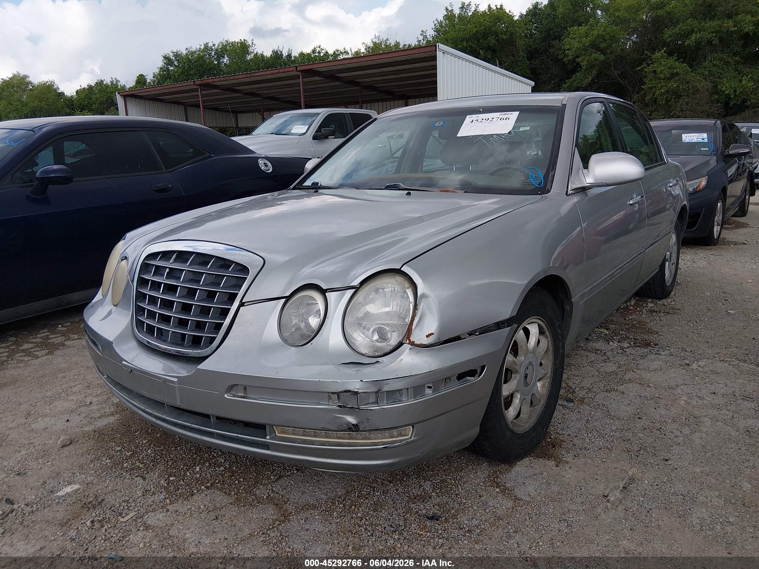 2005 Kia Amanti   Gray vin: KNALD124155052154