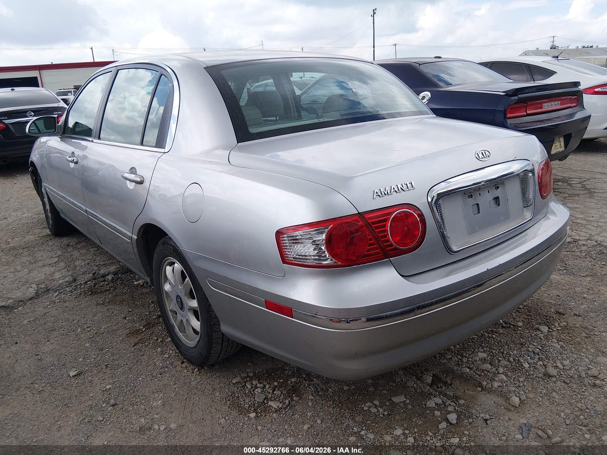 2005 Kia Amanti   Gray vin: KNALD124155052154