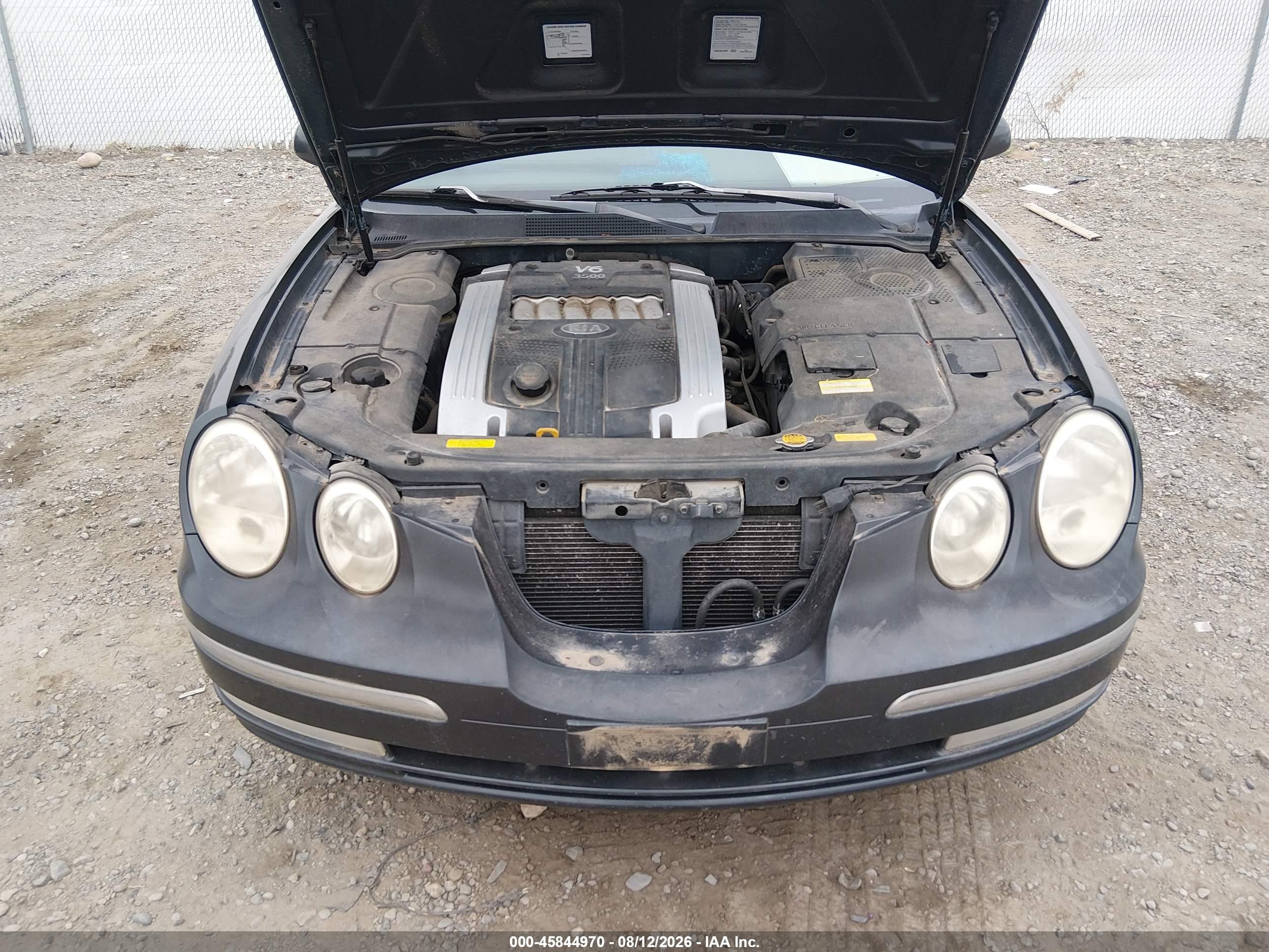 2004 Kia Amanti   Gray vin: KNALD124245038388