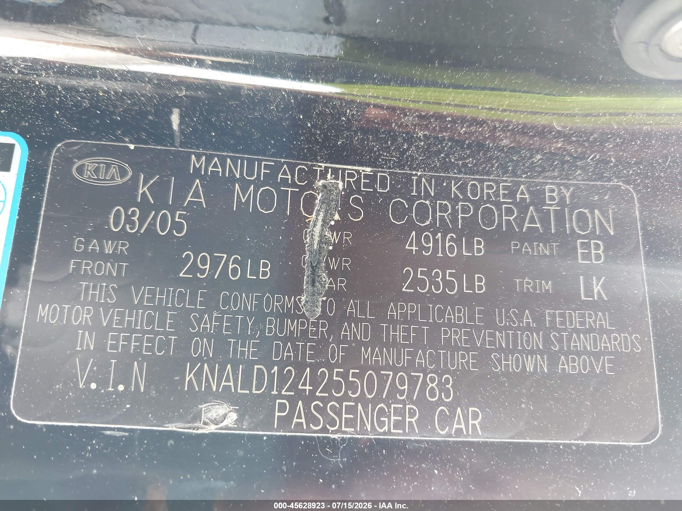 2005 Kia Amanti   Black vin: KNALD124255079783
