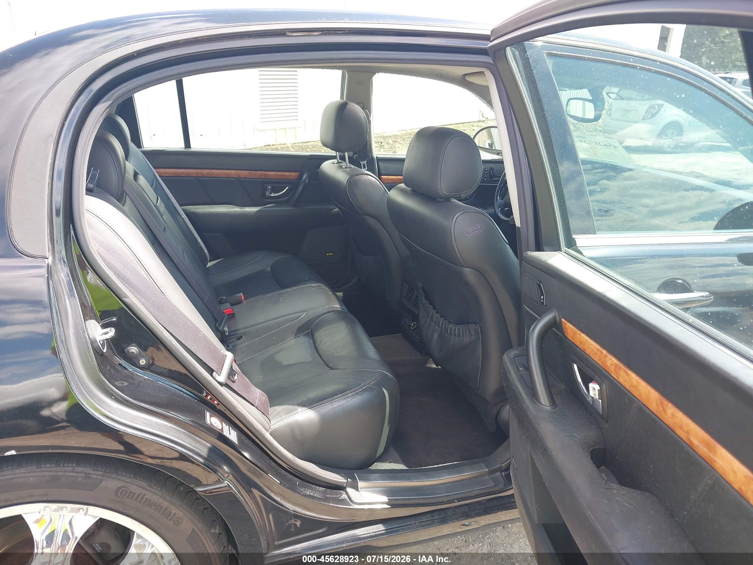 2005 Kia Amanti   Black vin: KNALD124255079783