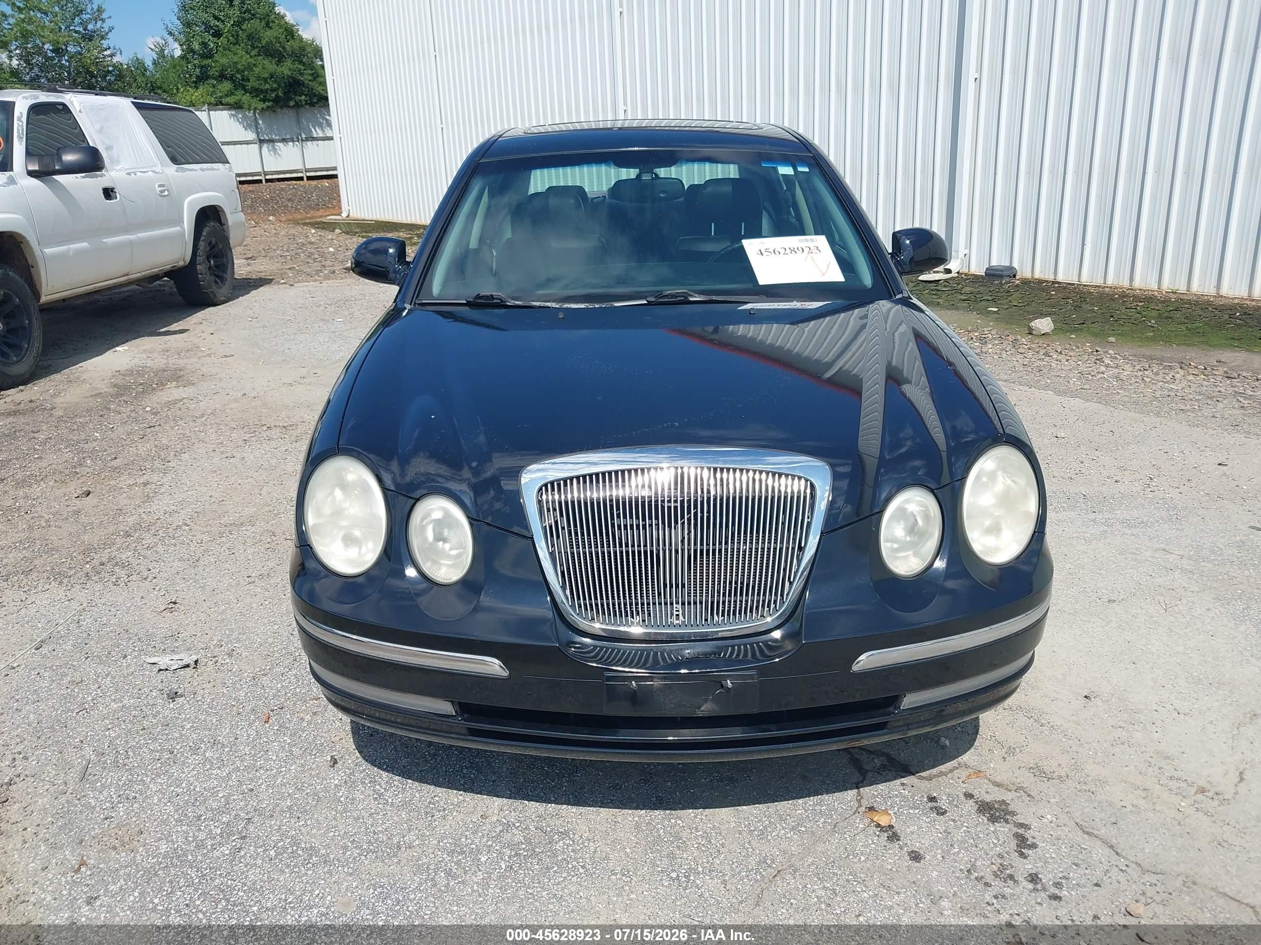 2005 Kia Amanti   Black vin: KNALD124255079783