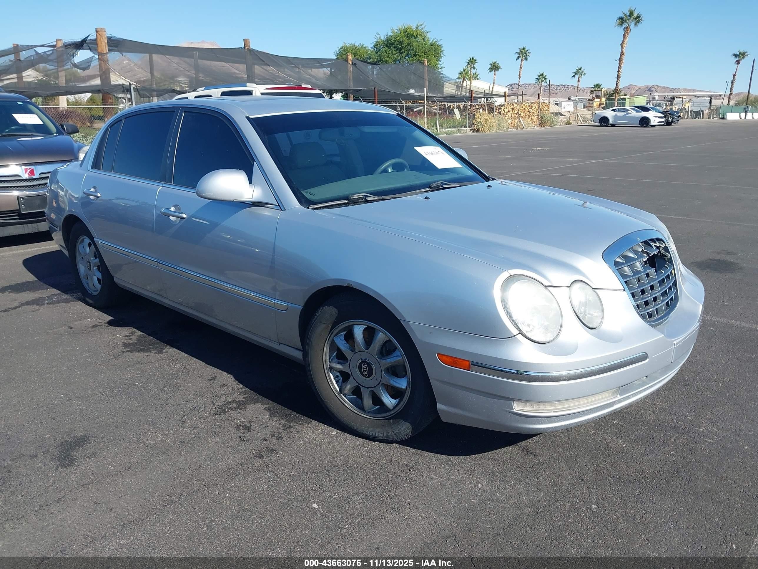 2006 Kia Amanti   Silver vin: KNALD124265100553