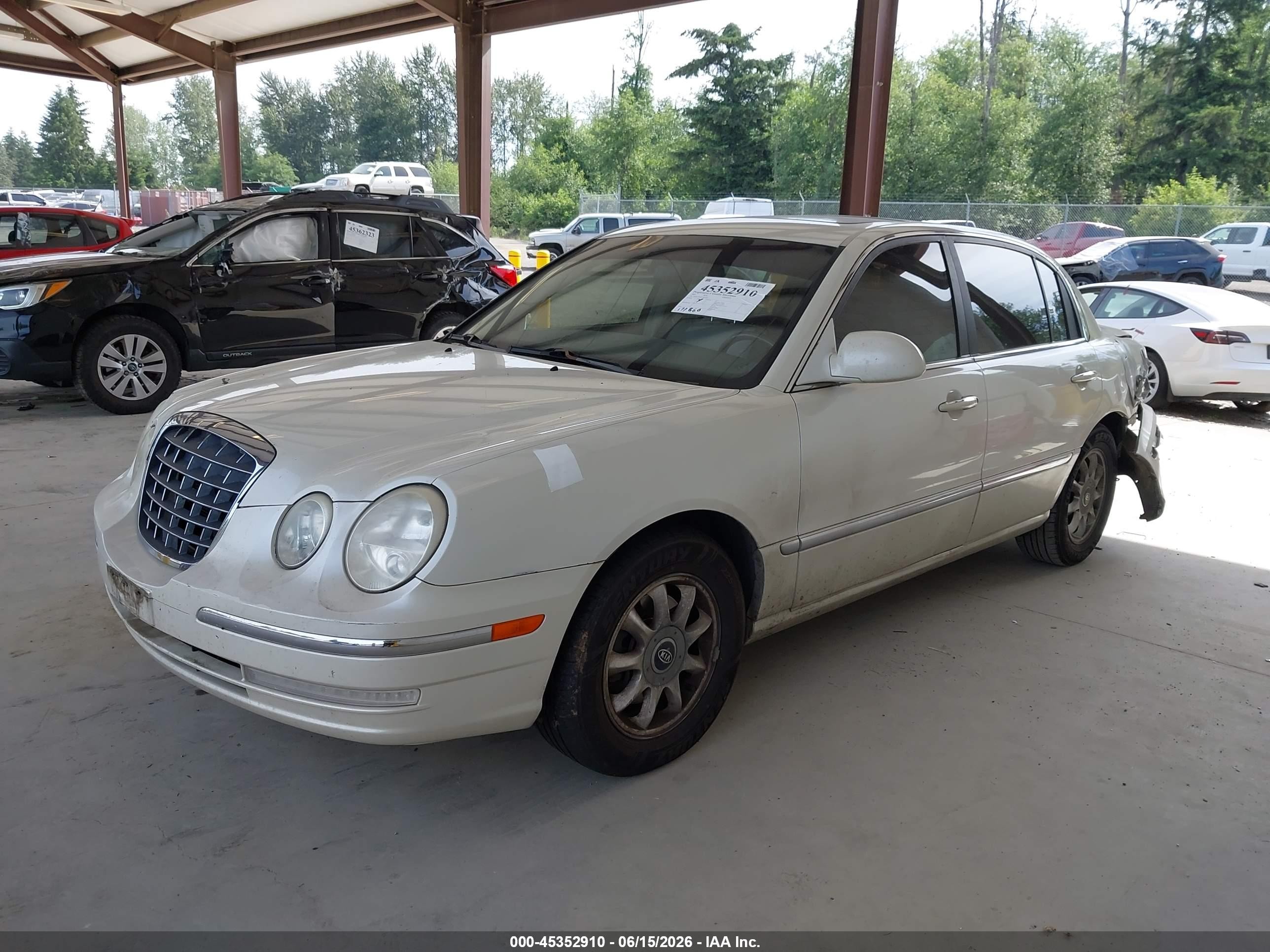 2005 Kia Amanti   Белый vin: KNALD124355062295