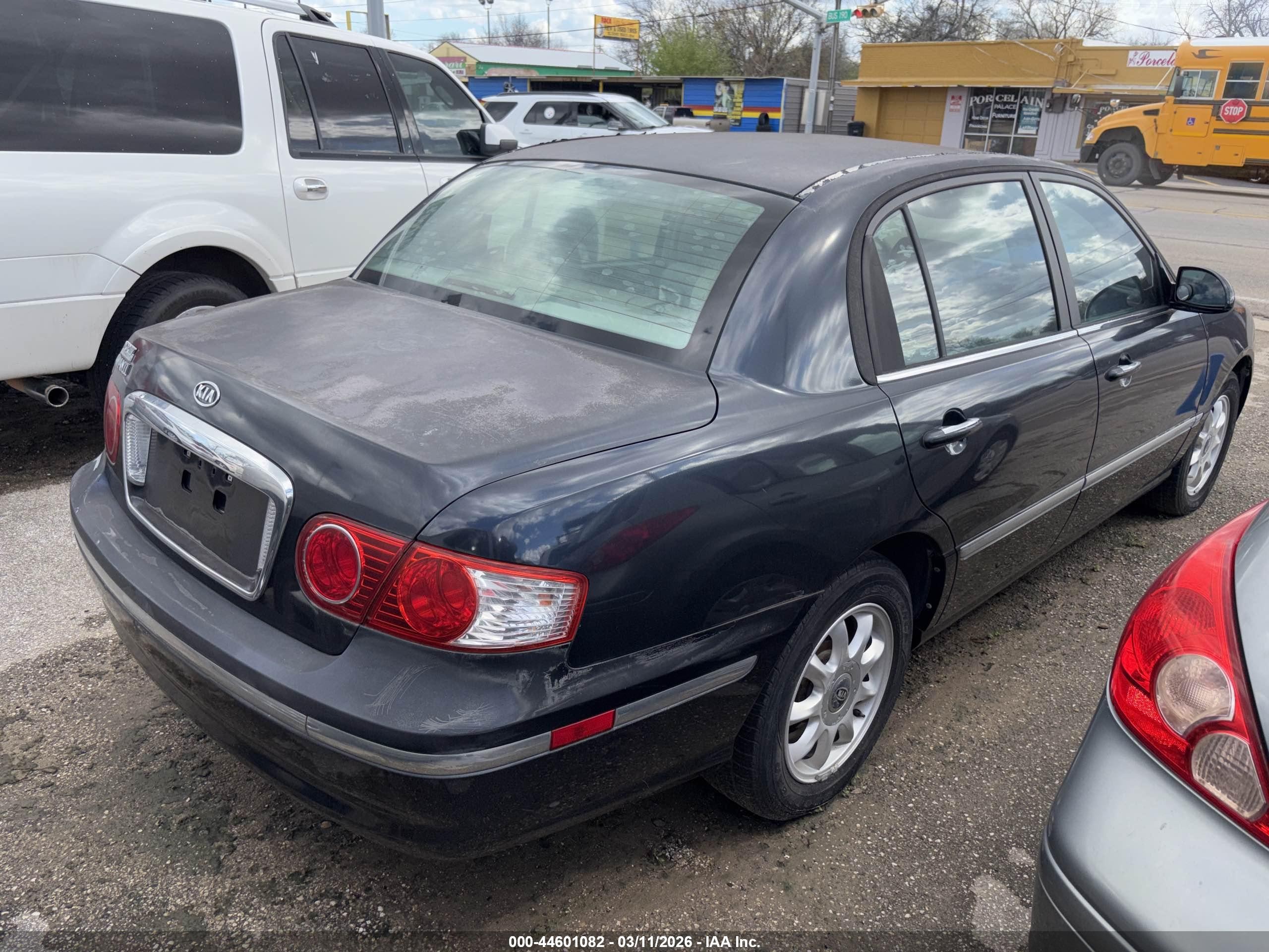 2006 Kia Amanti   vin: KNALD124365086727