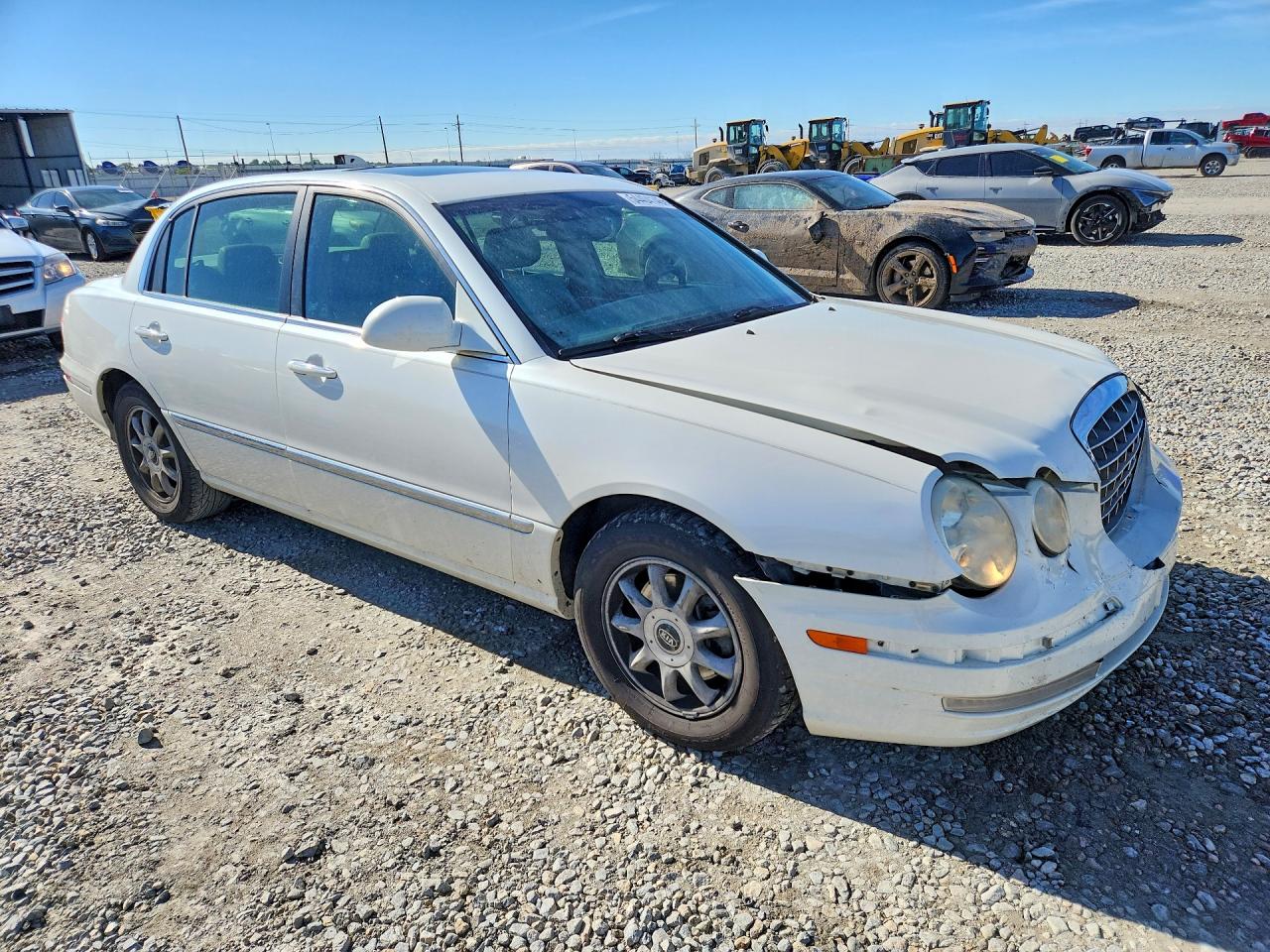 2006 Kia Amanti Base White vin: KNALD124465102174