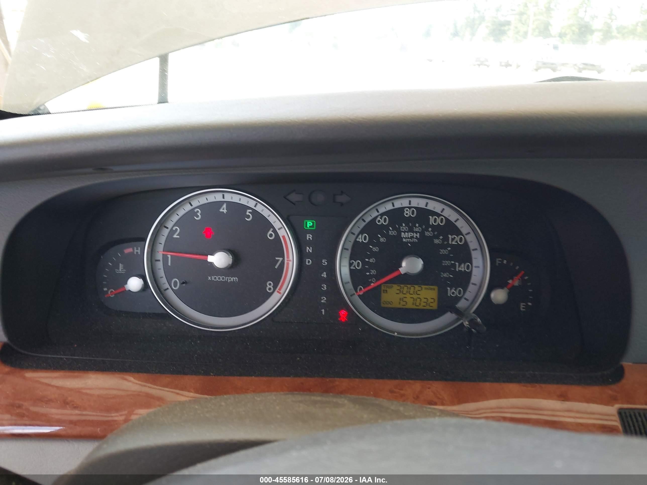 2005 Kia Amanti   Silver vin: KNALD124555065697