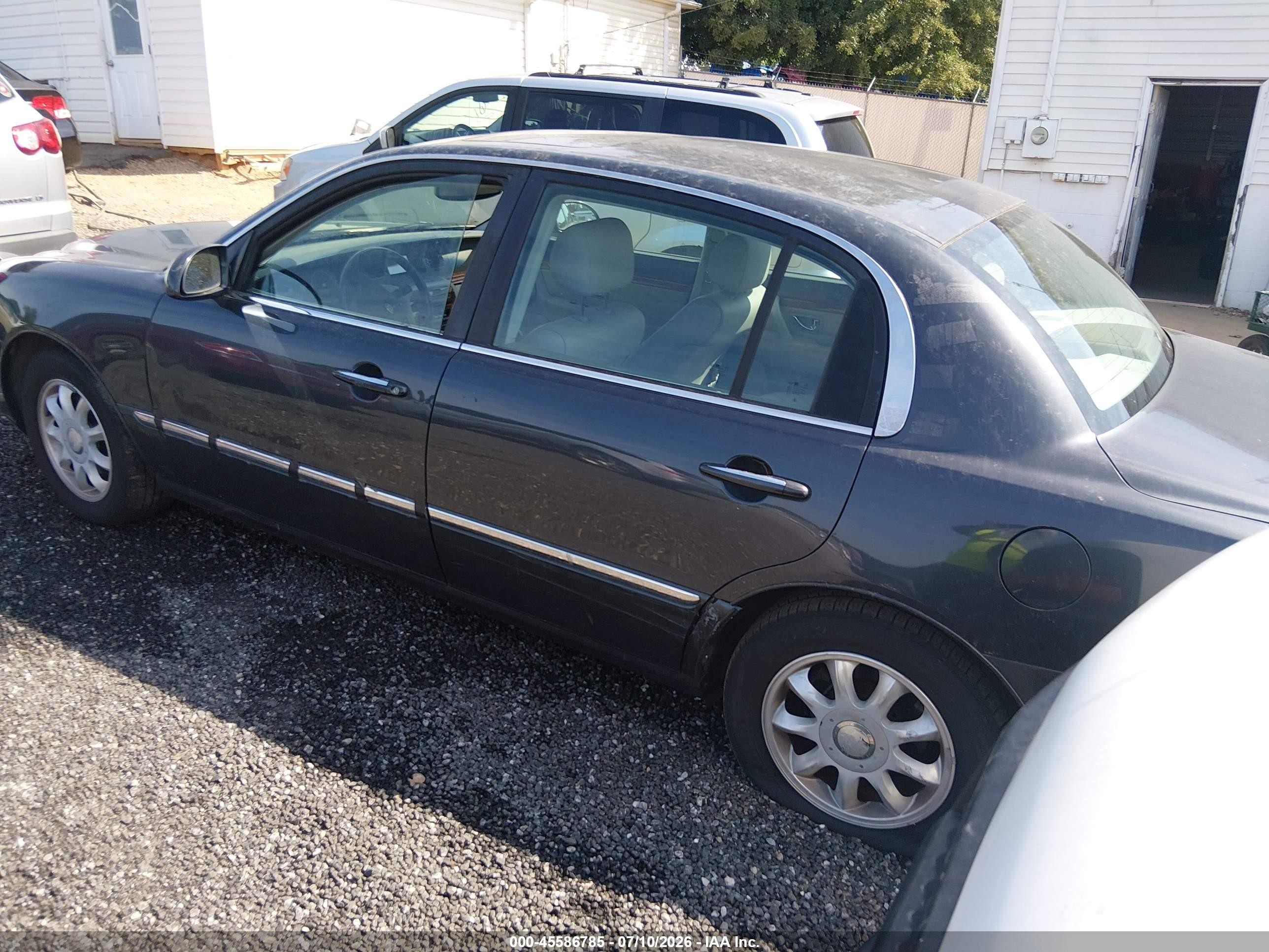 2005 Kia Amanti Gray vin: KNALD124655051842