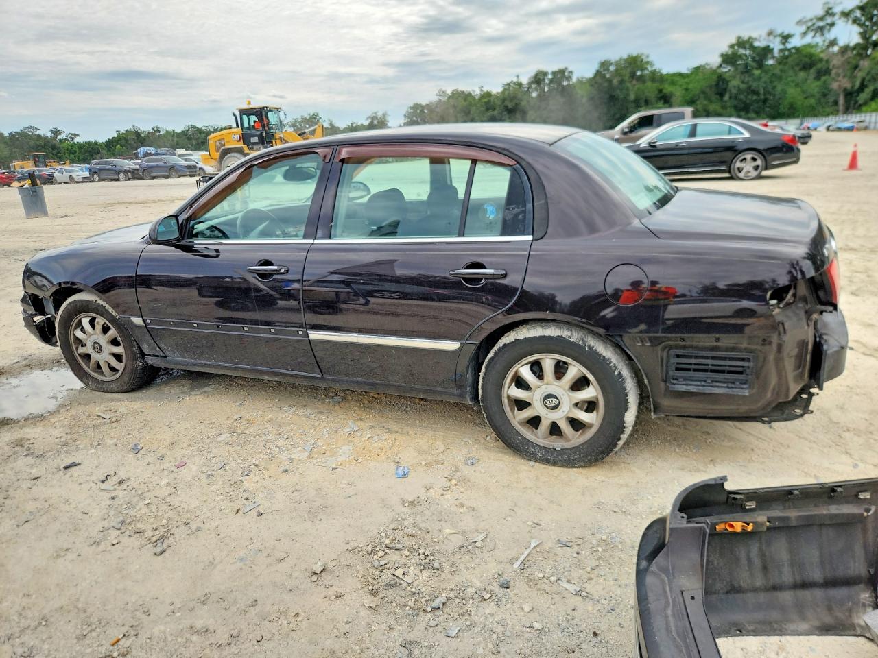 2006 Kia Amanti Base Black vin: KNALD124665086138