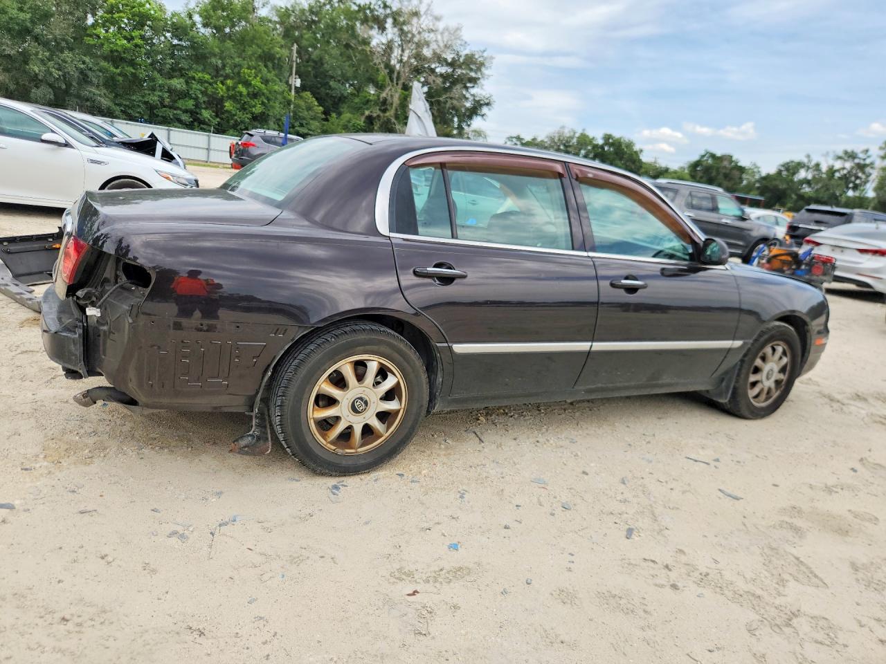 2006 Kia Amanti Base Black vin: KNALD124665086138