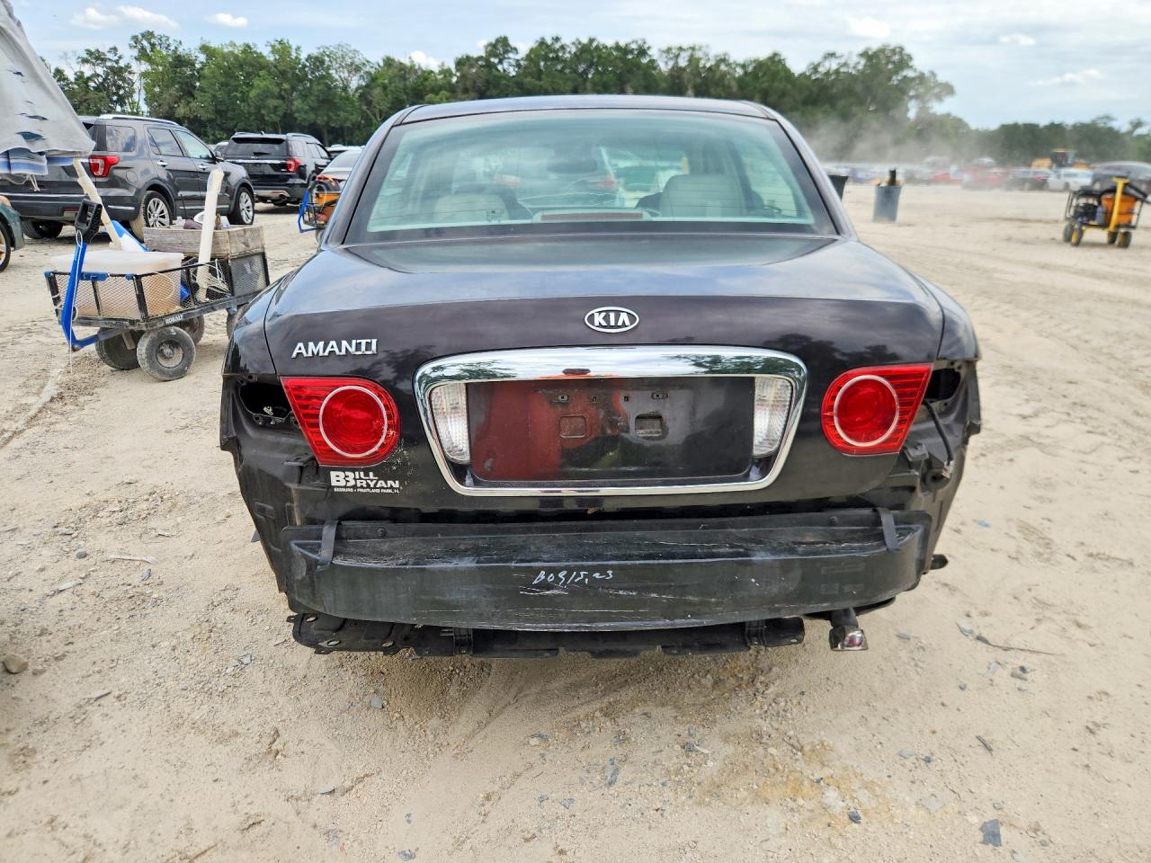 2006 Kia Amanti Base Black vin: KNALD124665086138