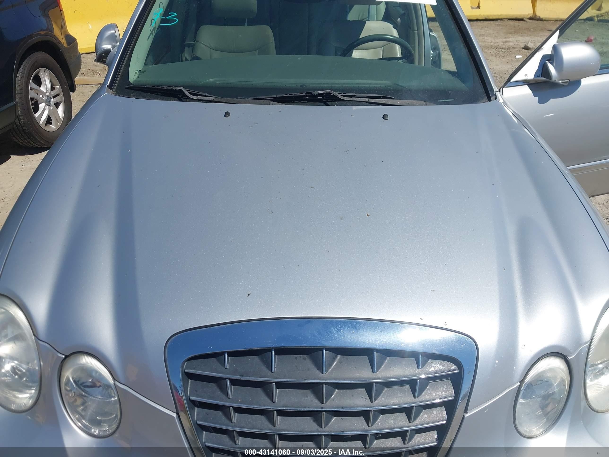 2006 Kia Amanti   Silver vin: KNALD124665109160