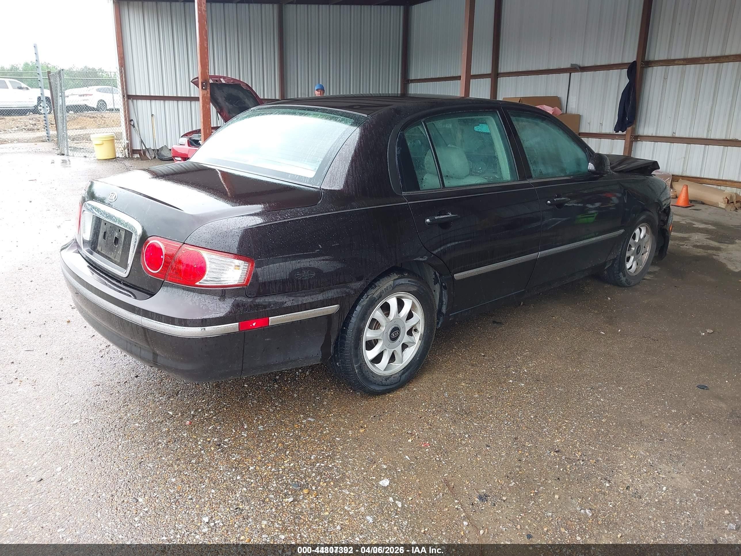 2005 Kia Amanti   Purple vin: KNALD124755053826